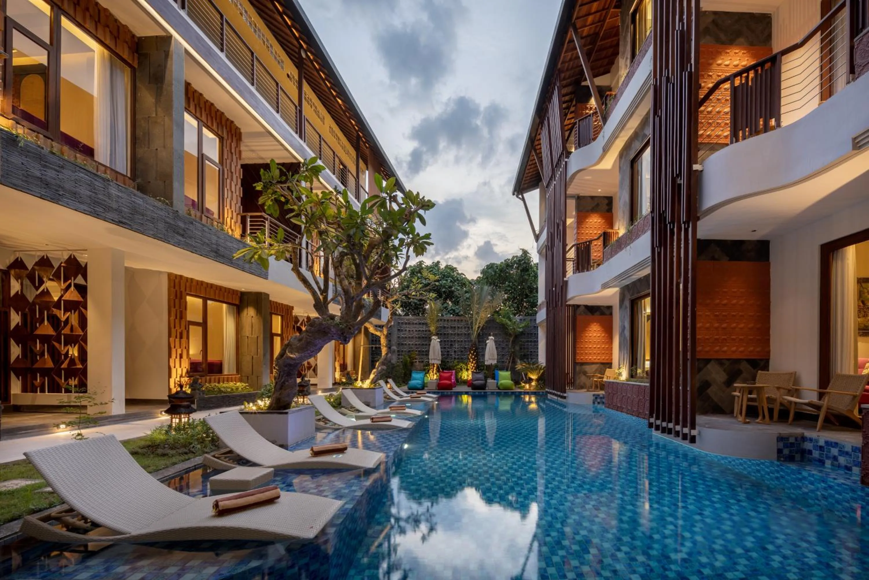 Property building in Mokko Suites Batubelig