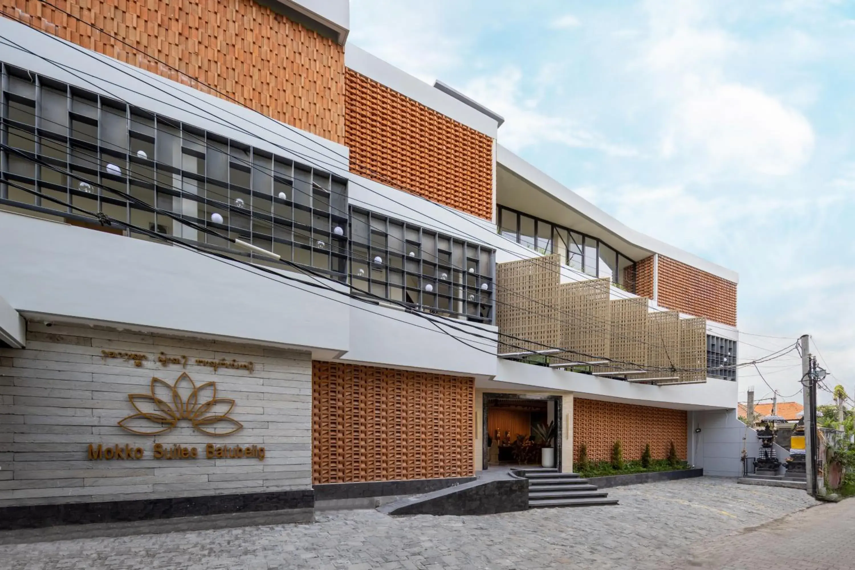 Facade/entrance in Mokko Suites Batubelig Facade/entrance in Mokko Suites Batubelig