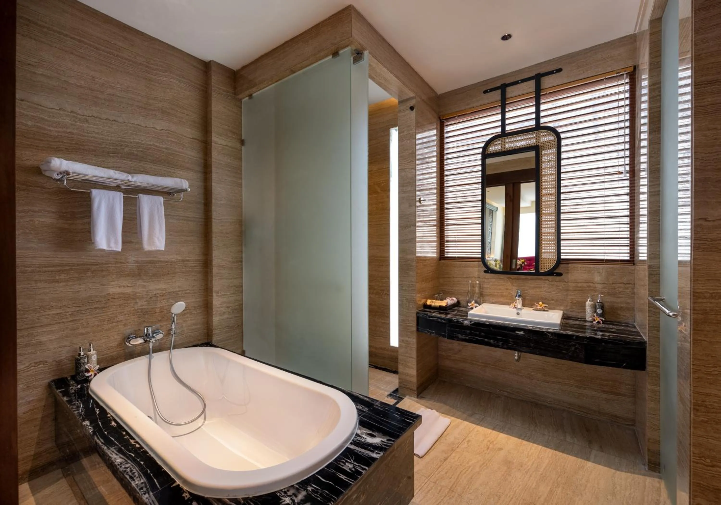 Bathroom in Mokko Suites Batubelig