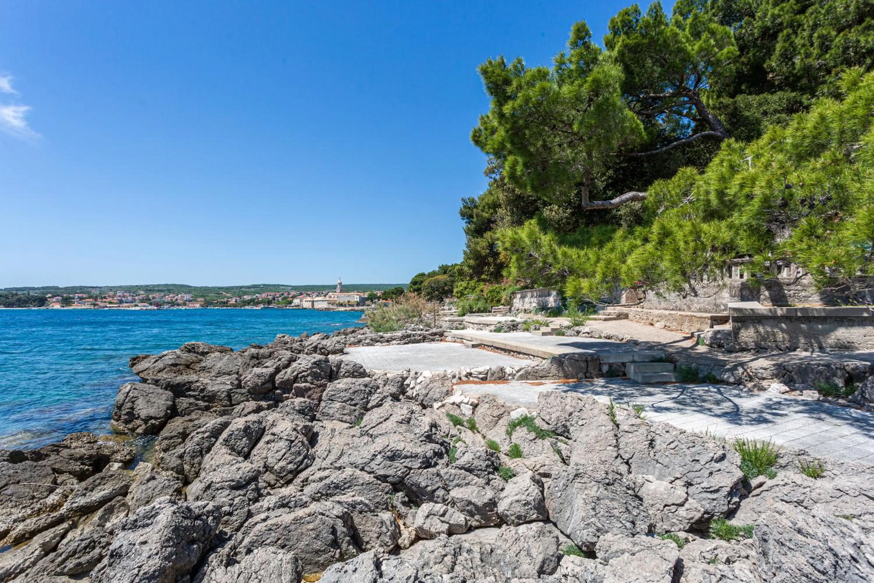 Beach in Villa Tamaris - Hotel Resort Dražica