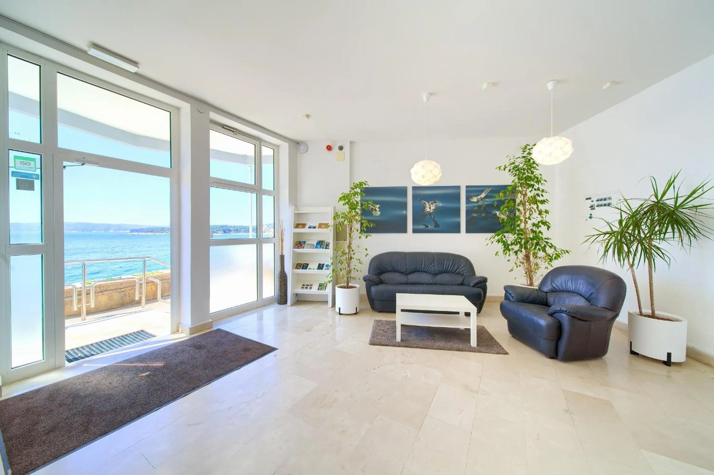 Lobby or reception in Villa Tamaris - Hotel Resort Dražica