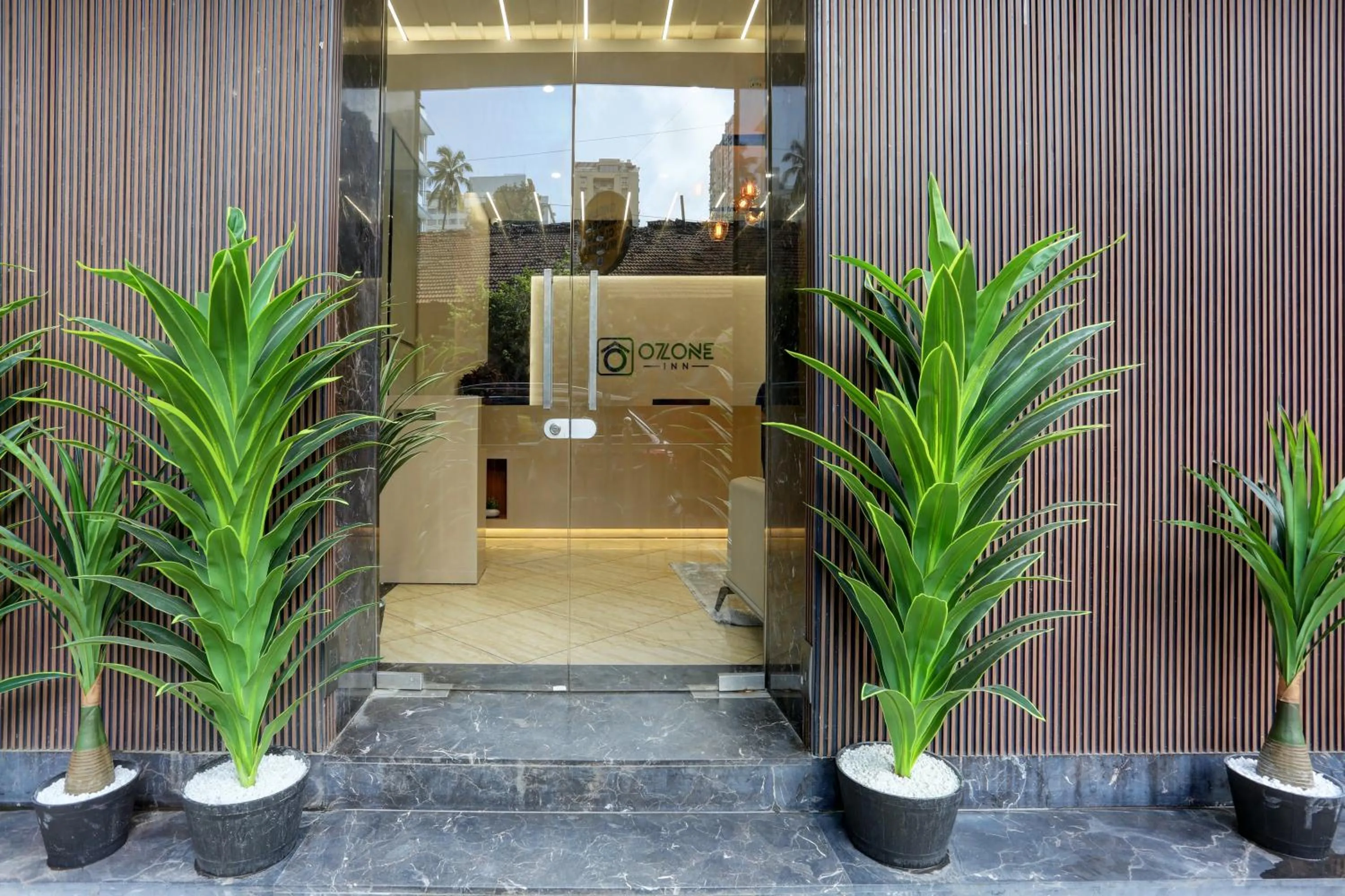 Facade/entrance in Hotel Ozone Inn Colaba