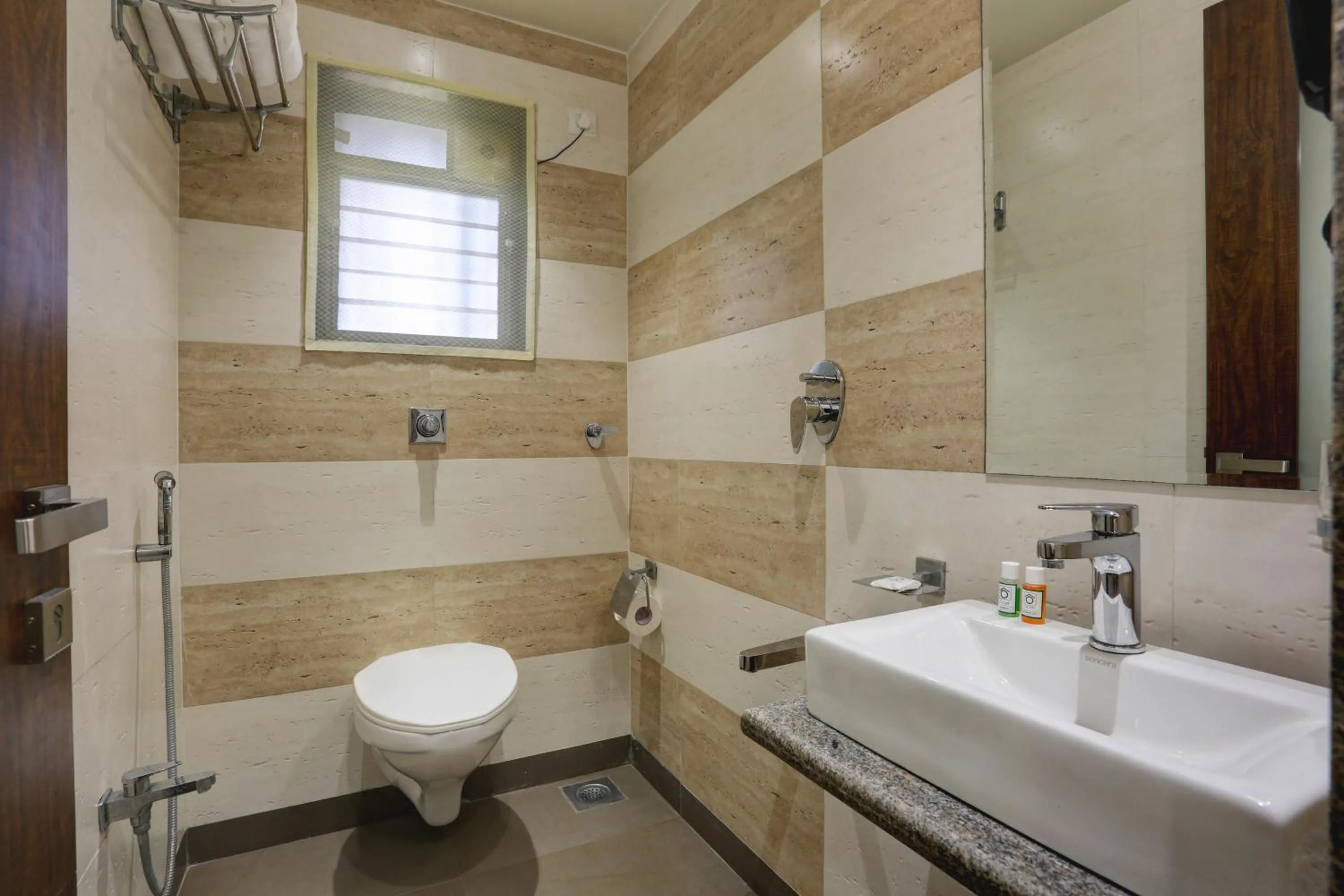 Bathroom in Hotel Ozone Inn Colaba