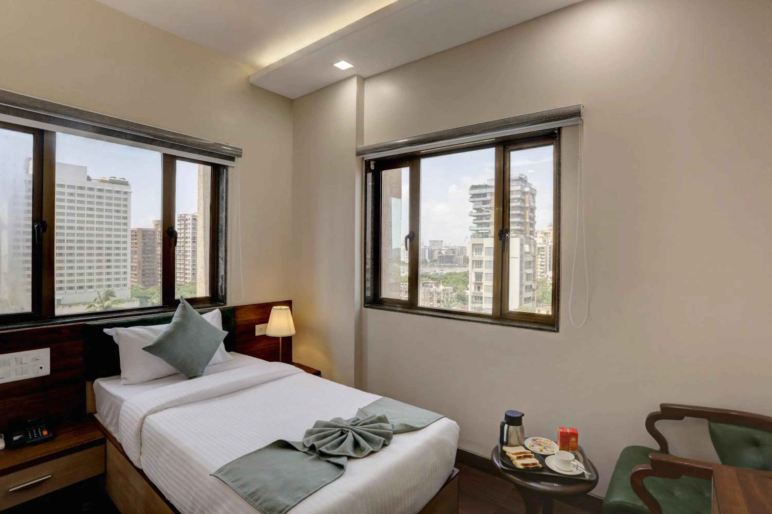 Bedroom, Bed in Hotel Ozone Inn Colaba