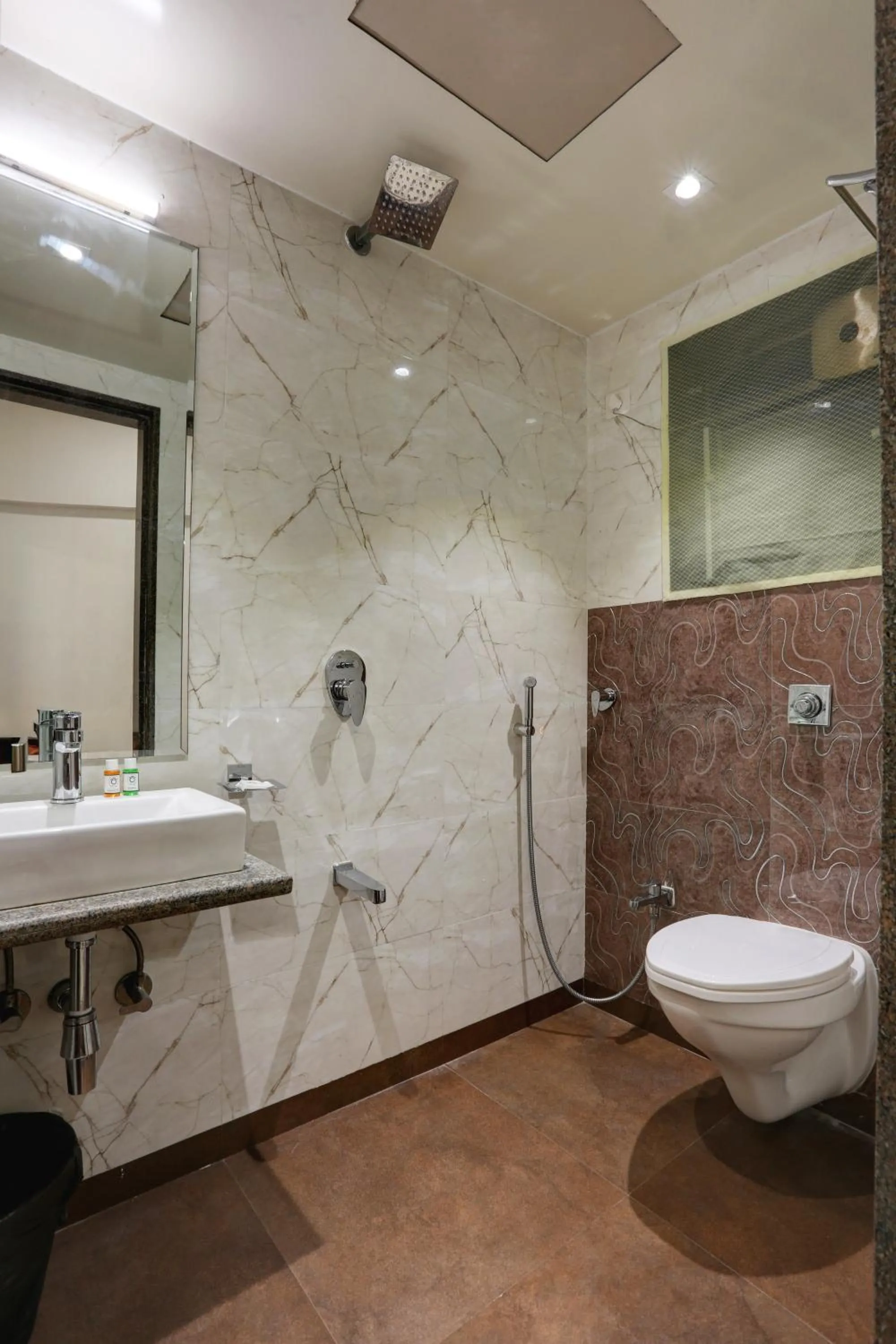 Bathroom in Hotel Ozone Inn Colaba