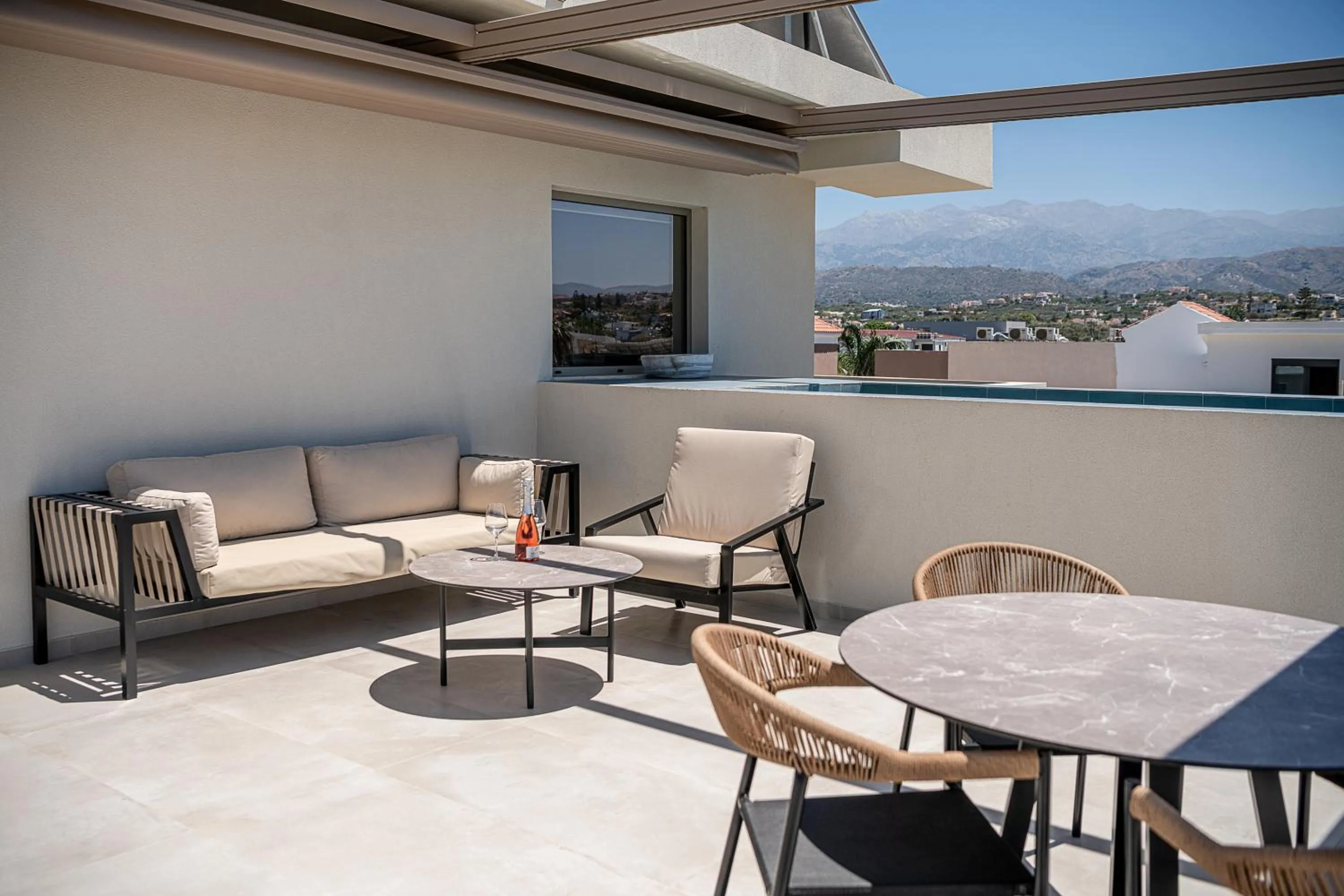 Patio in Inea Sole Boutique Hotel