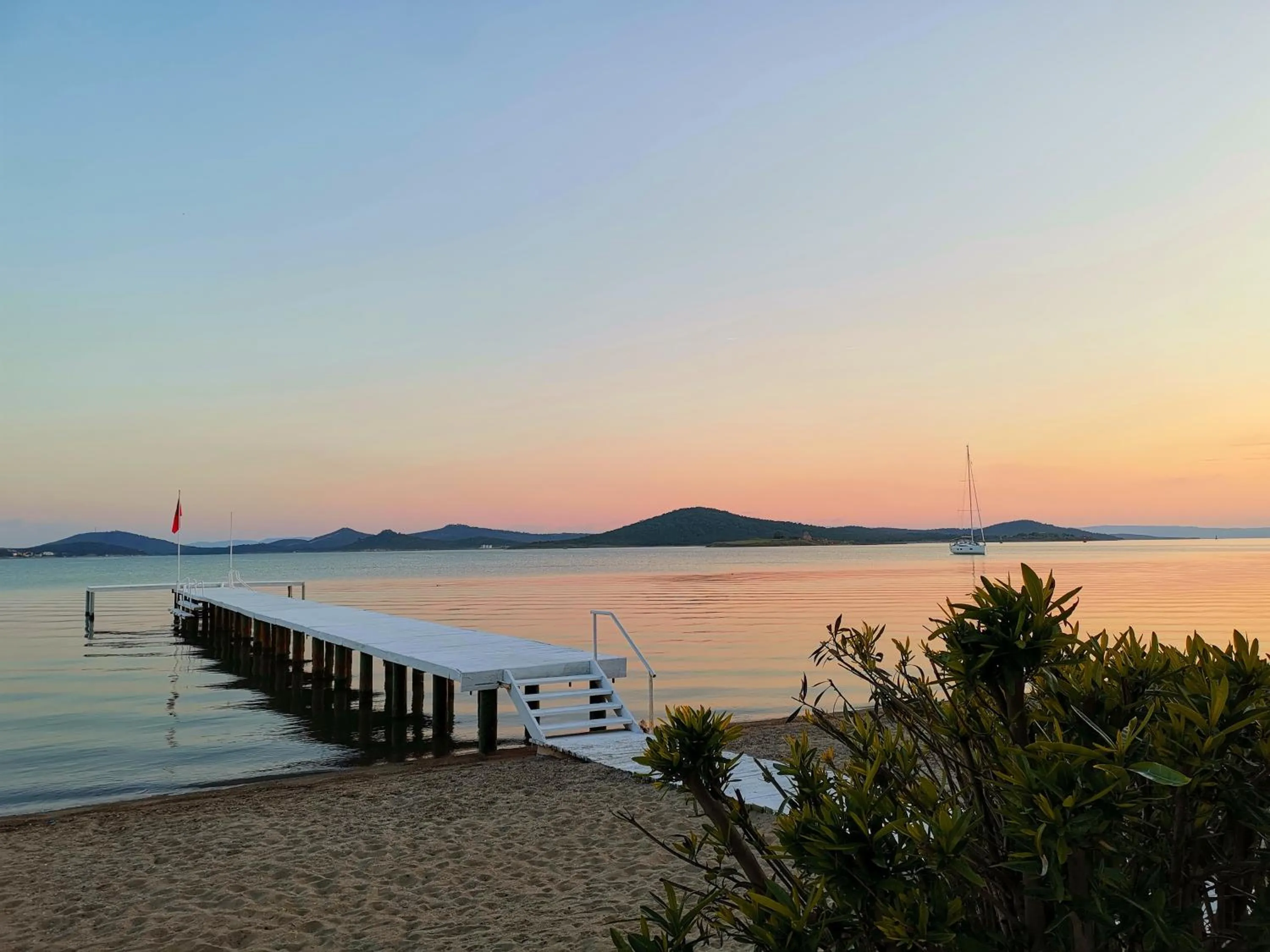 Beach in Cunda Hotel