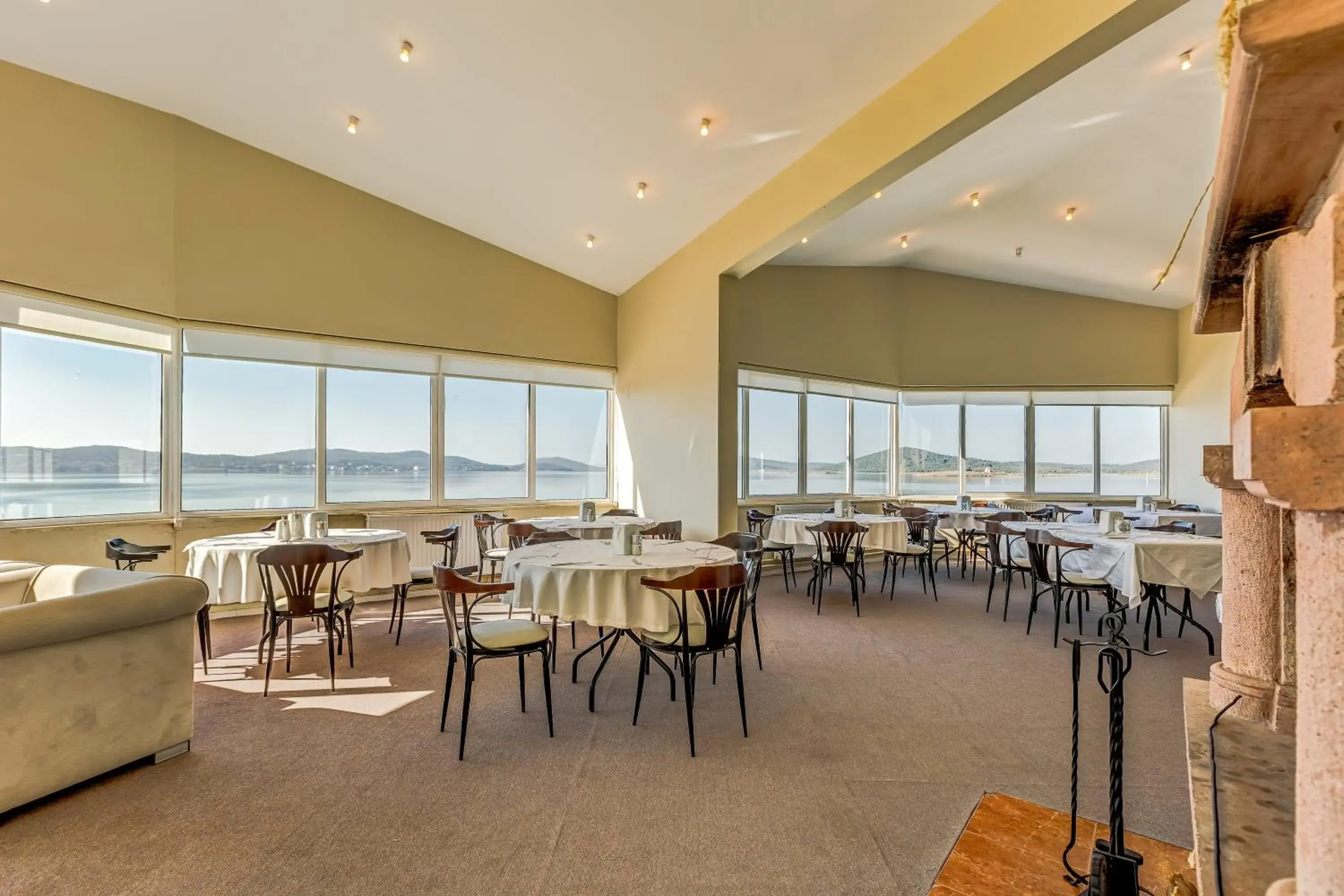 Restaurant/places to eat in Cunda Hotel Restaurant/places to eat in Cunda Hotel