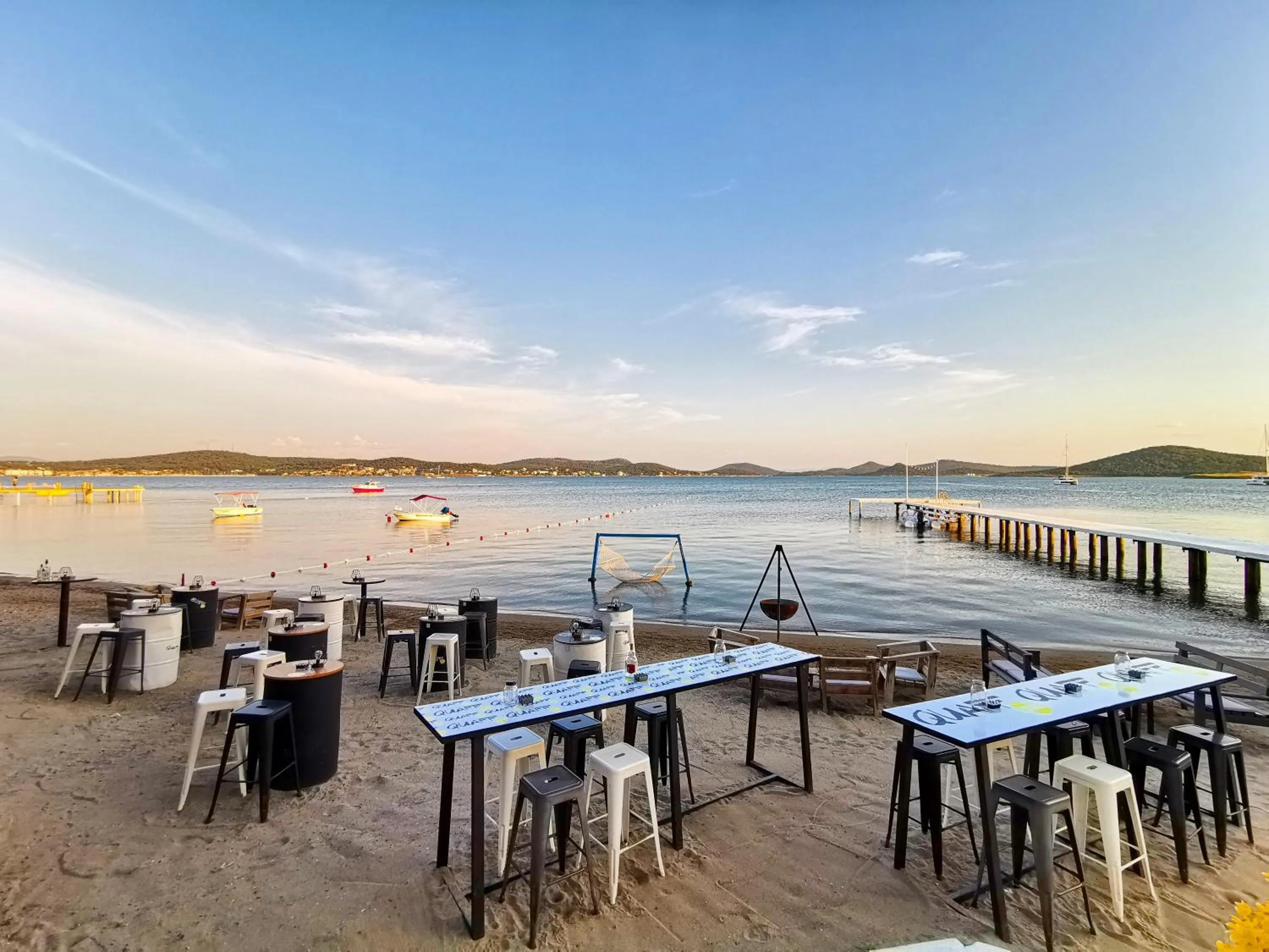 Restaurant/places to eat in Cunda Hotel