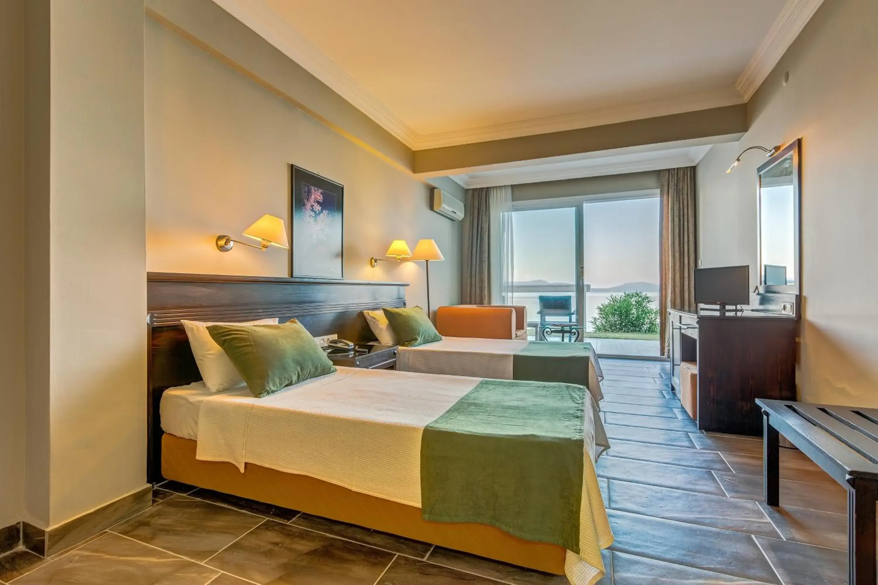 Photo of the whole room, Bed in Cunda Hotel Photo of the whole room, Bed in Cunda Hotel