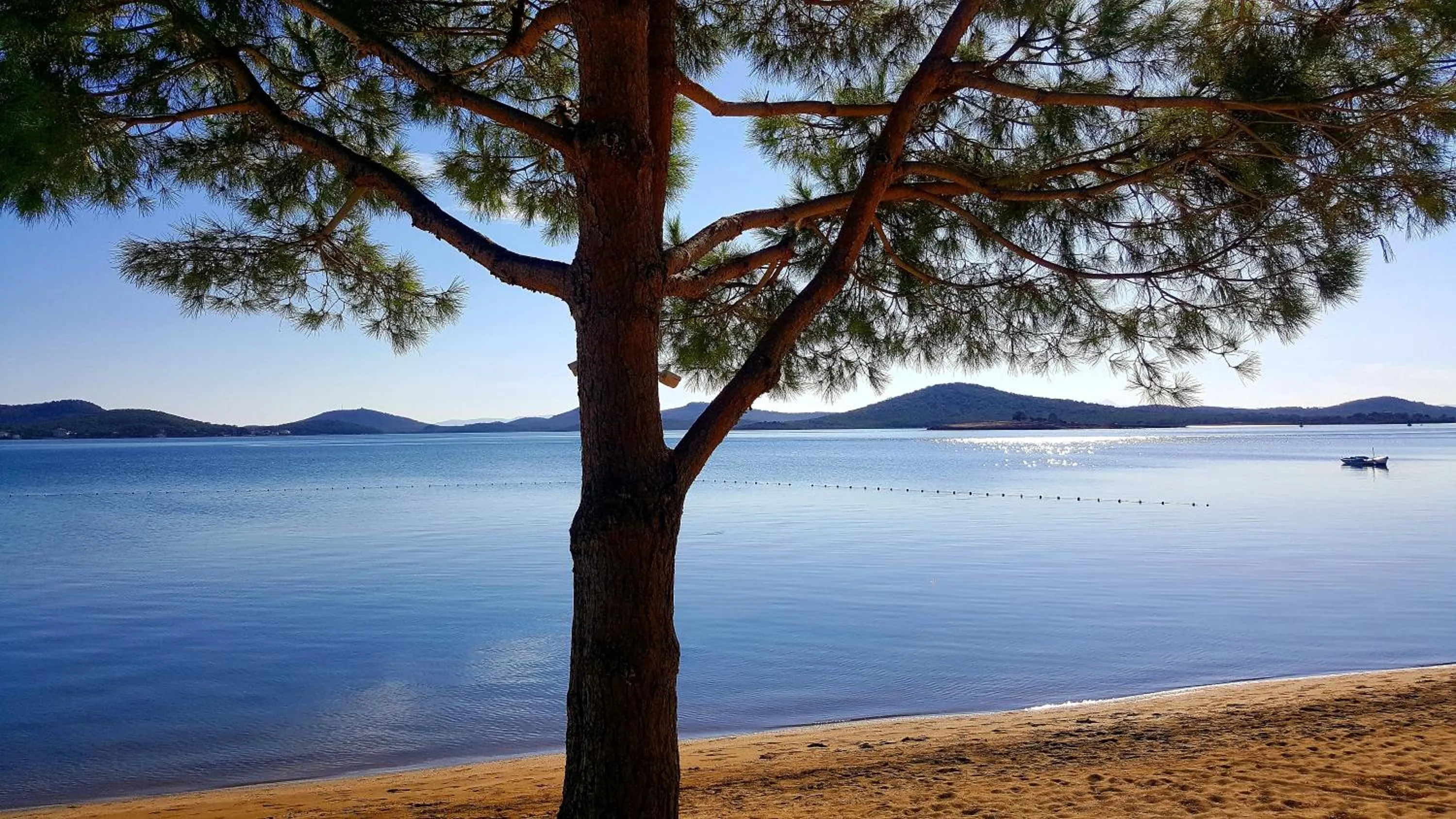Beach in Cunda Hotel
