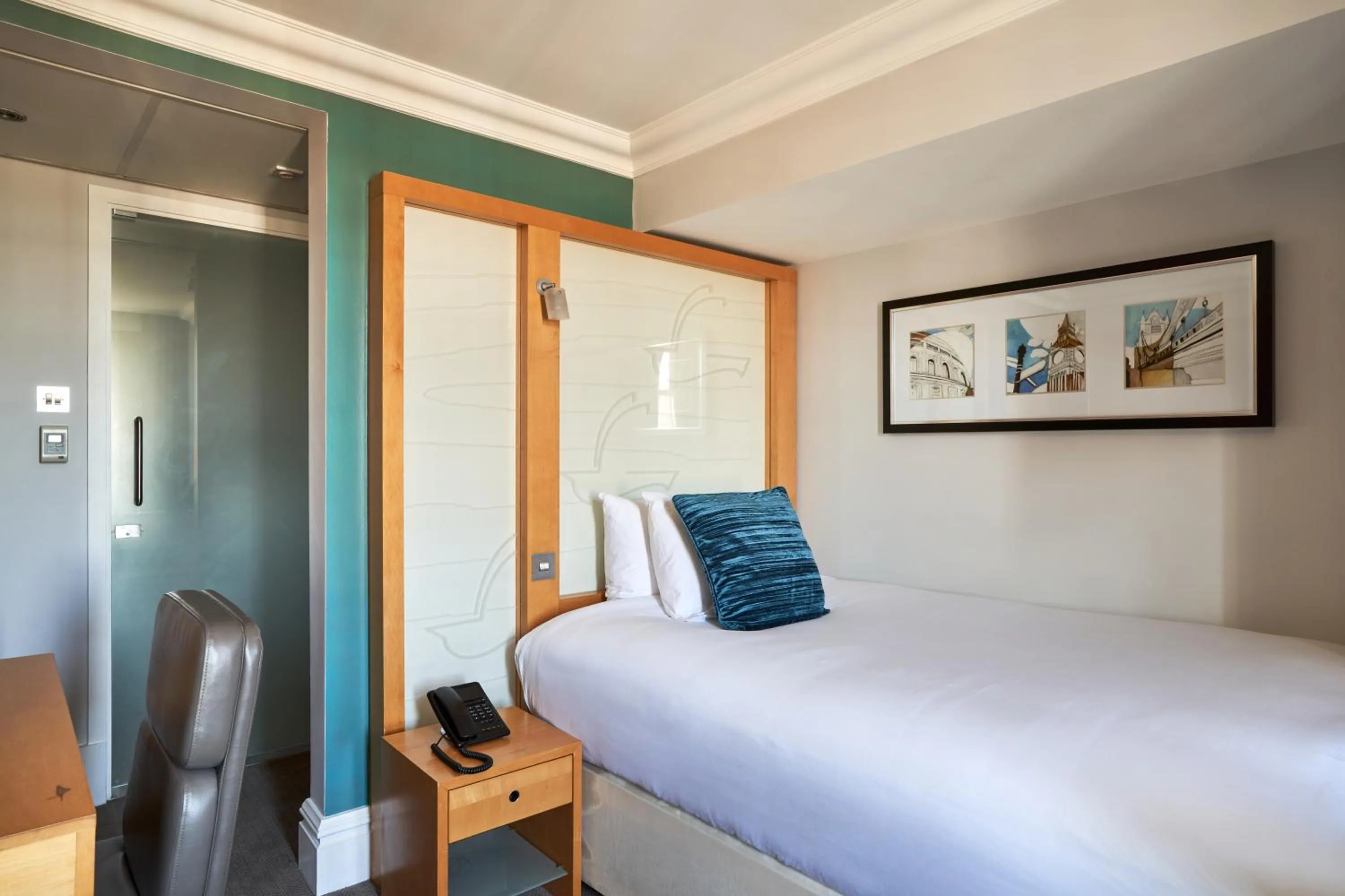 Bedroom, Bed in Thistle London Park Lane