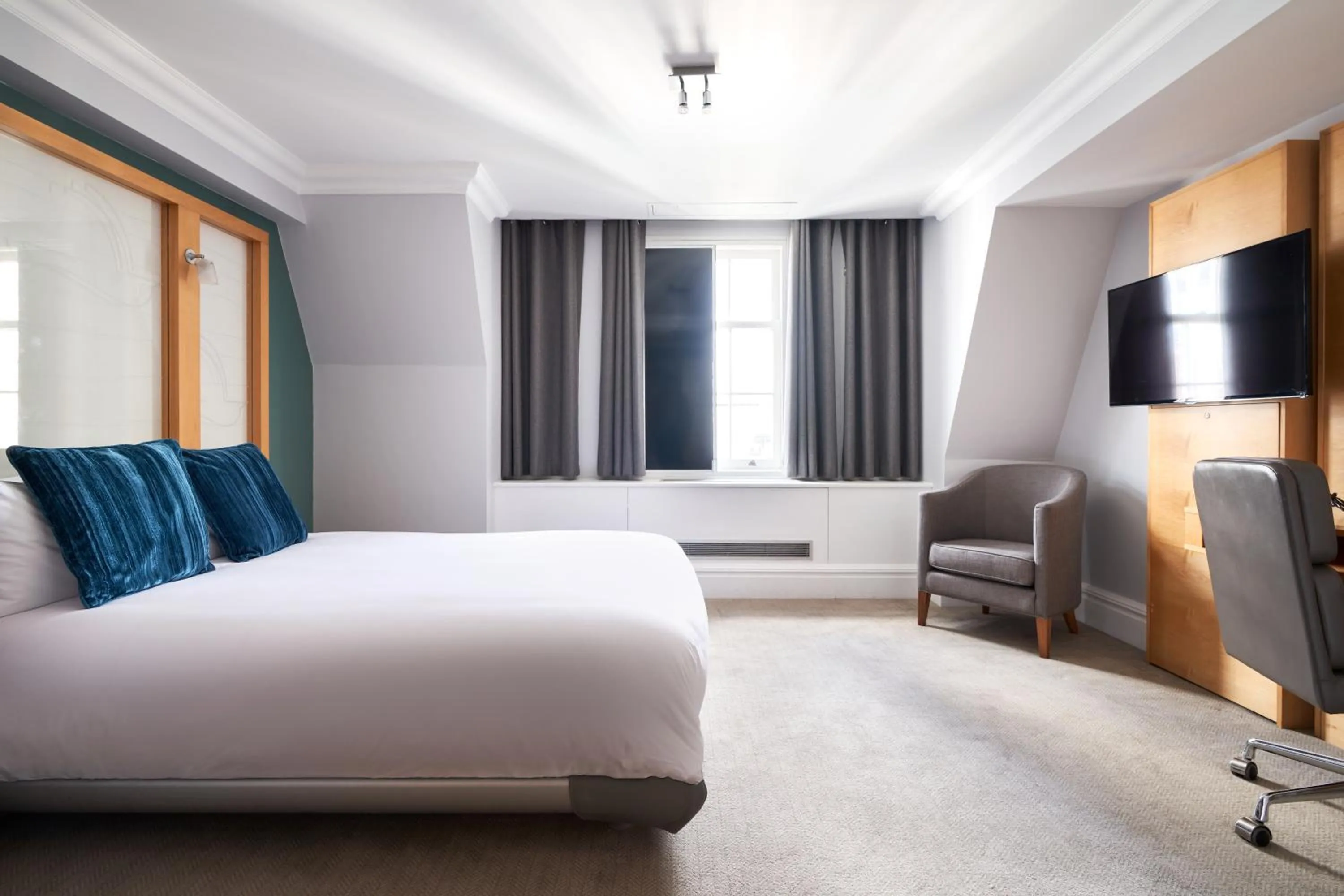 Bedroom, Bed in Thistle London Park Lane