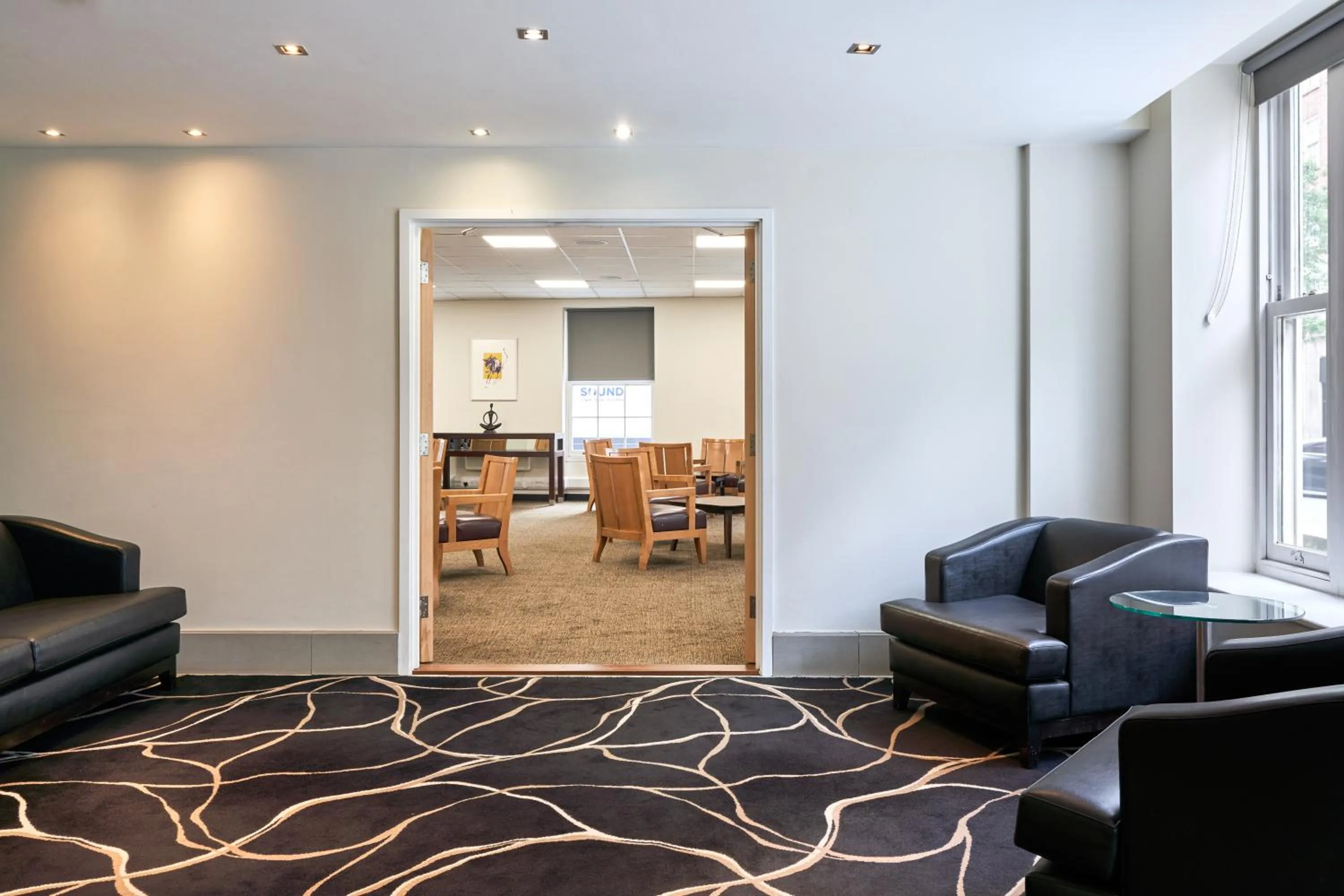 Lobby or reception in Thistle London Park Lane