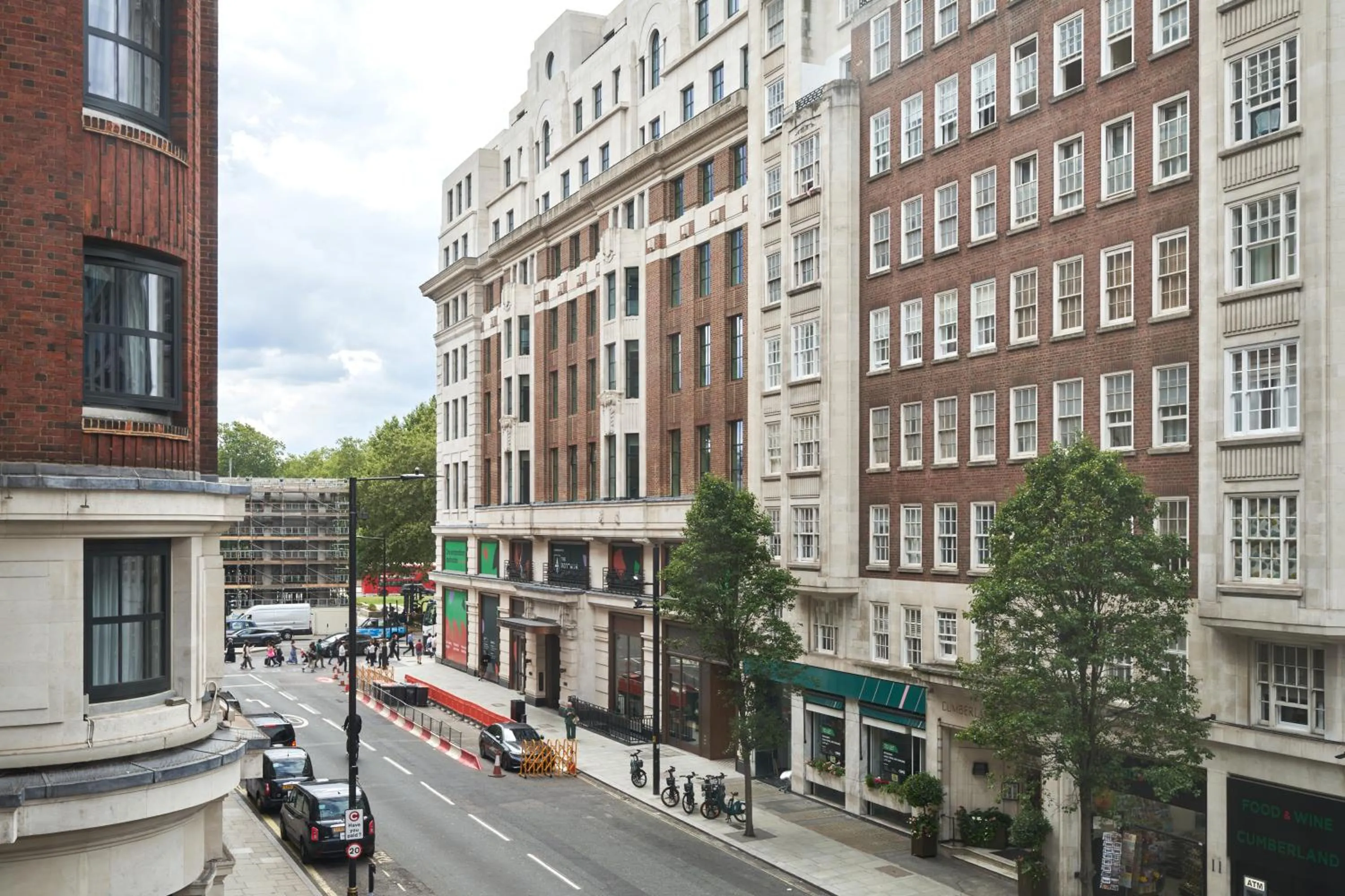 City view in Thistle London Park Lane