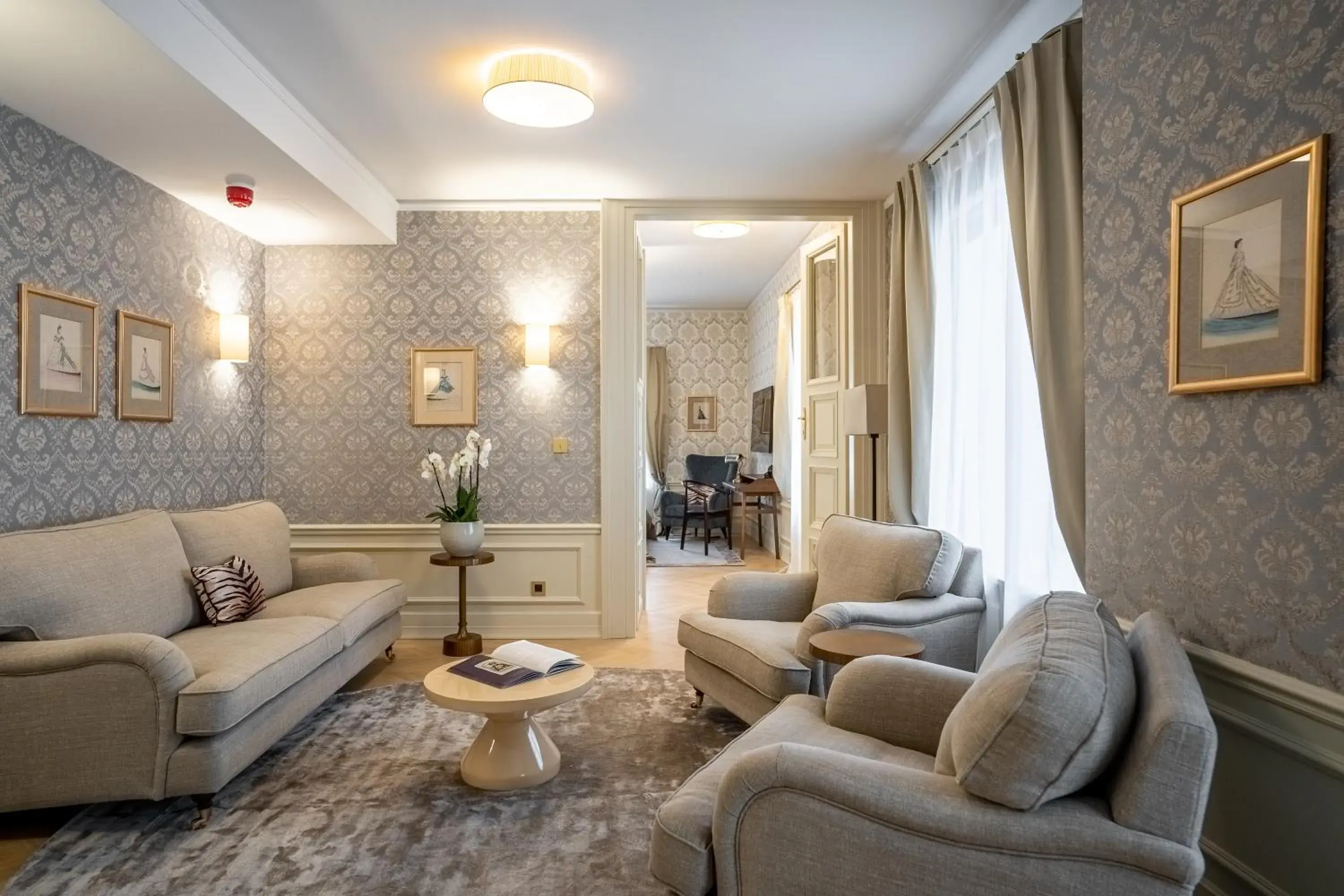 Standard Double Suite in Hotel Unicus Palace Old Town - Destigo Hotels Standard Double Suite in Hotel Unicus Palace Old Town - Destigo Hotels