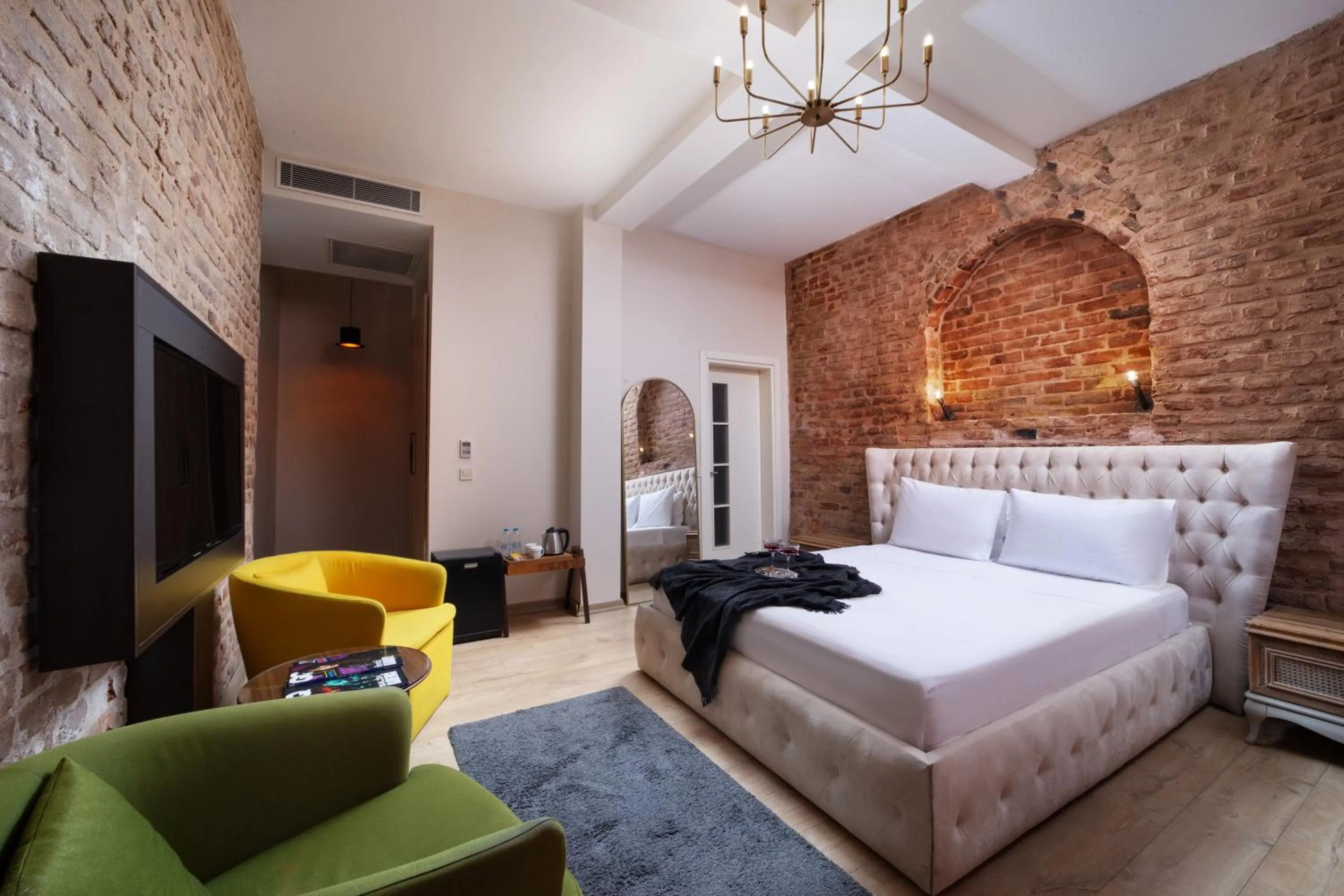 Photo of the whole room in Nine Istanbul Hotel