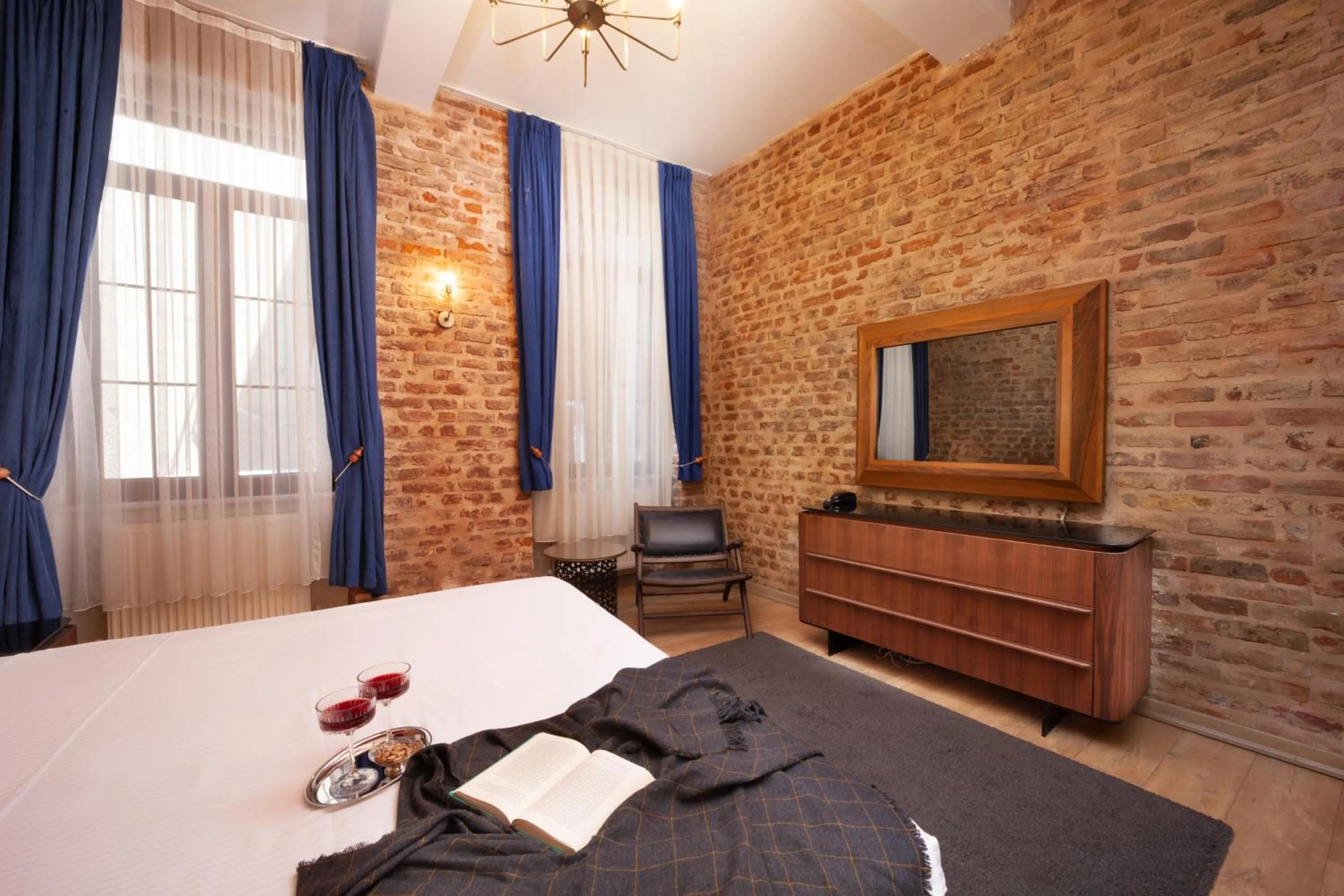 Massage in Nine Istanbul Hotel