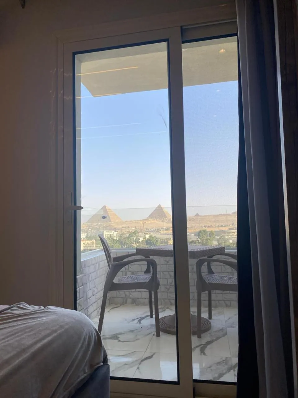 Mountain view, Bed in pyramids grand museum inn