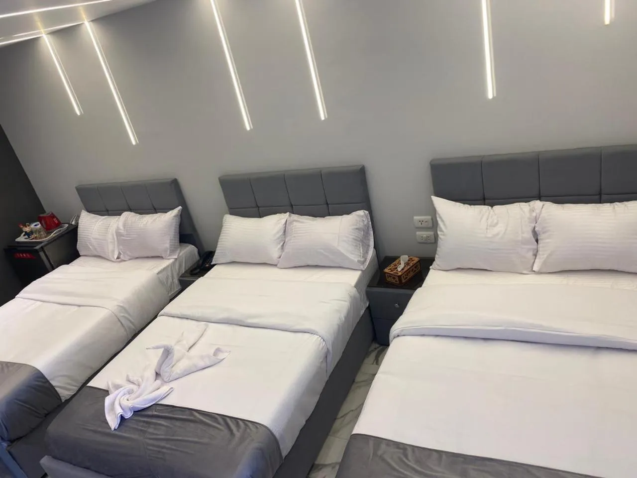 Bedroom, Bed in pyramids grand museum inn