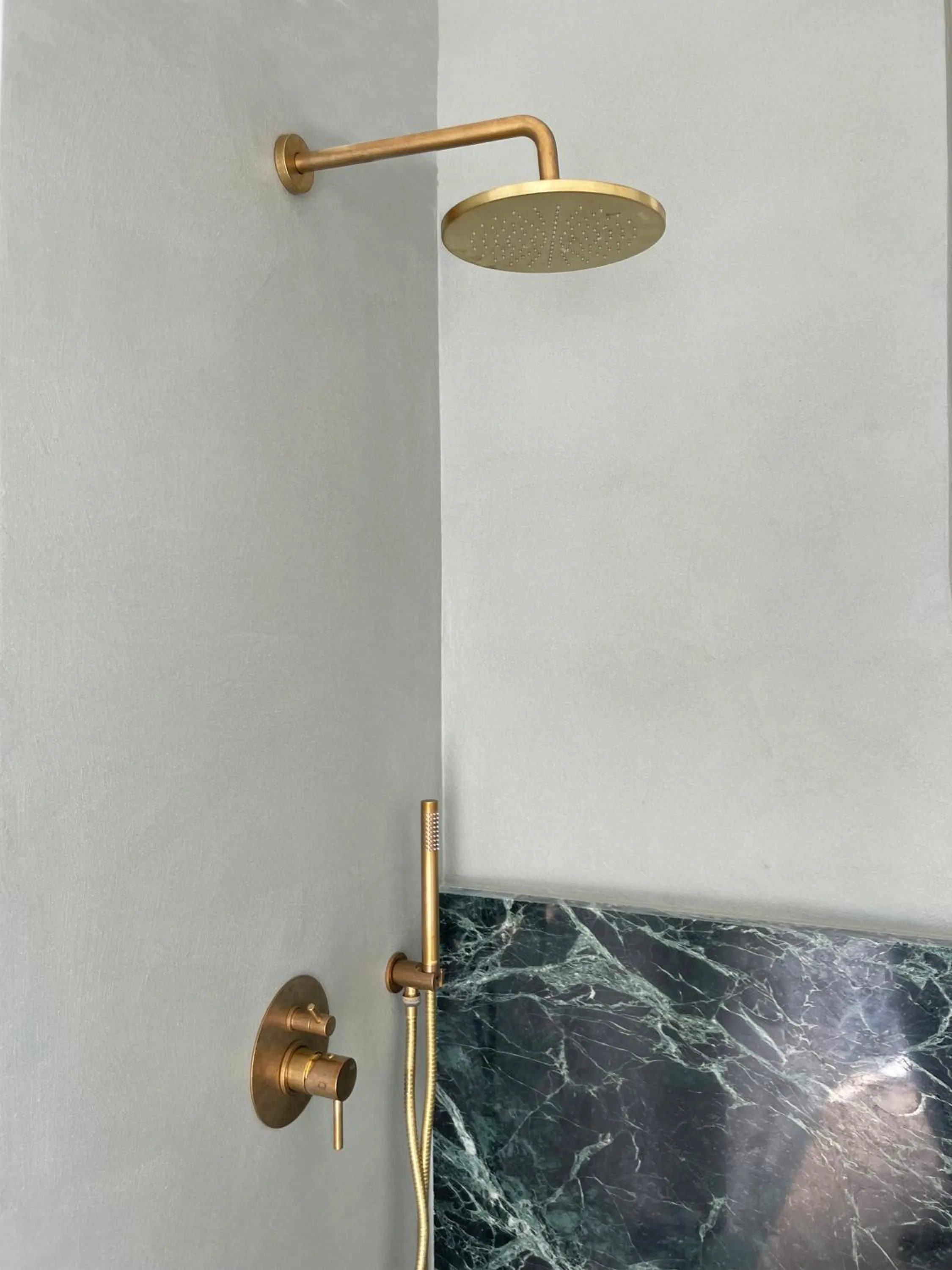 Shower in Roiss Haus Suites