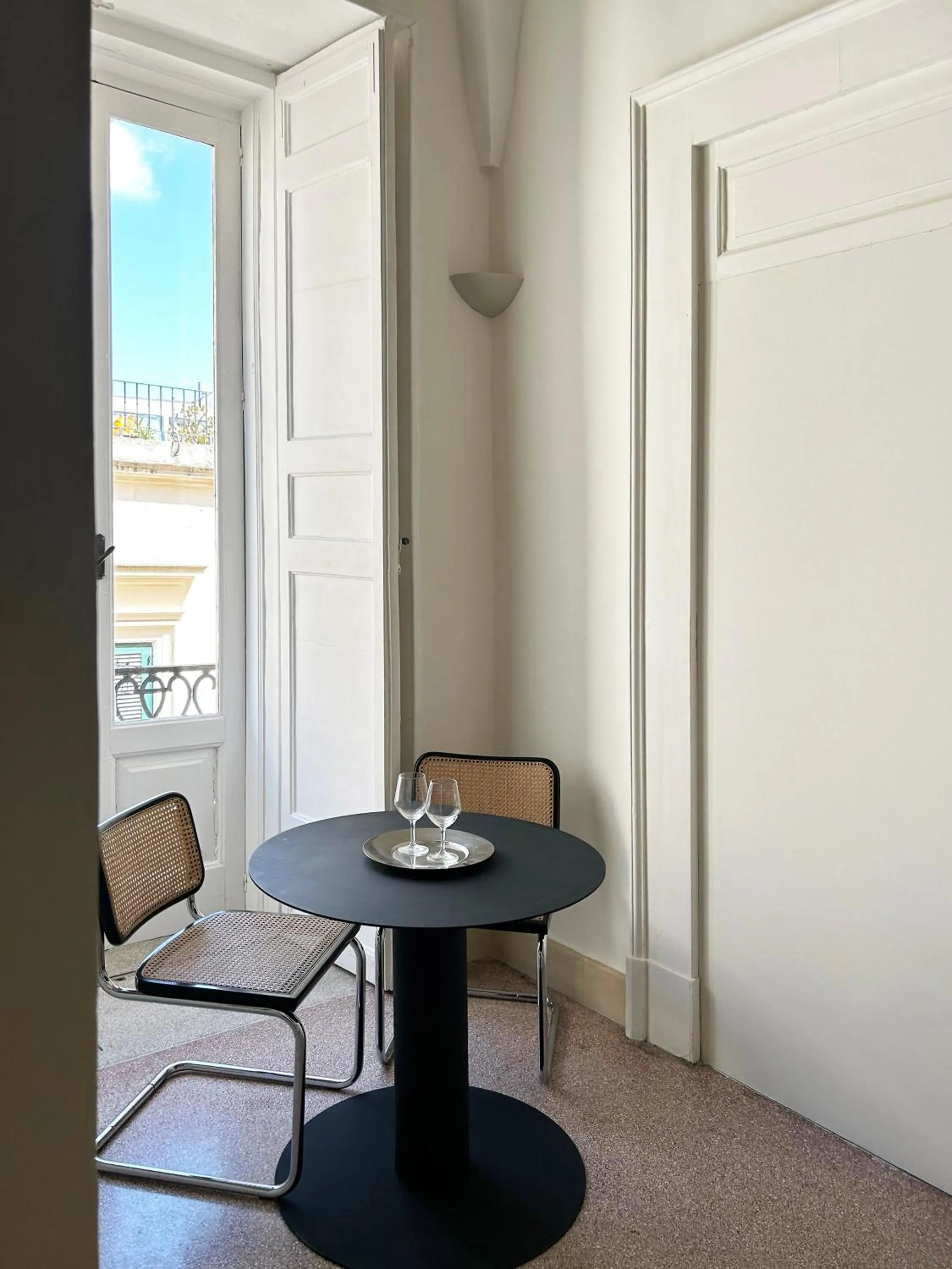 Seating area in Roiss Haus Suites