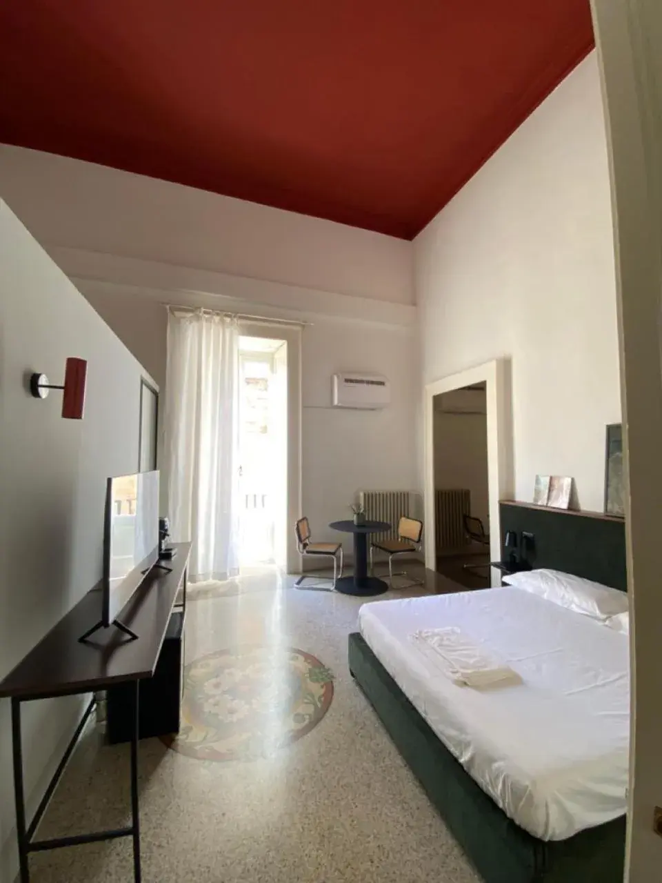 King Suite with Balcony in Roiss Haus Suites King Suite with Balcony in Roiss Haus Suites