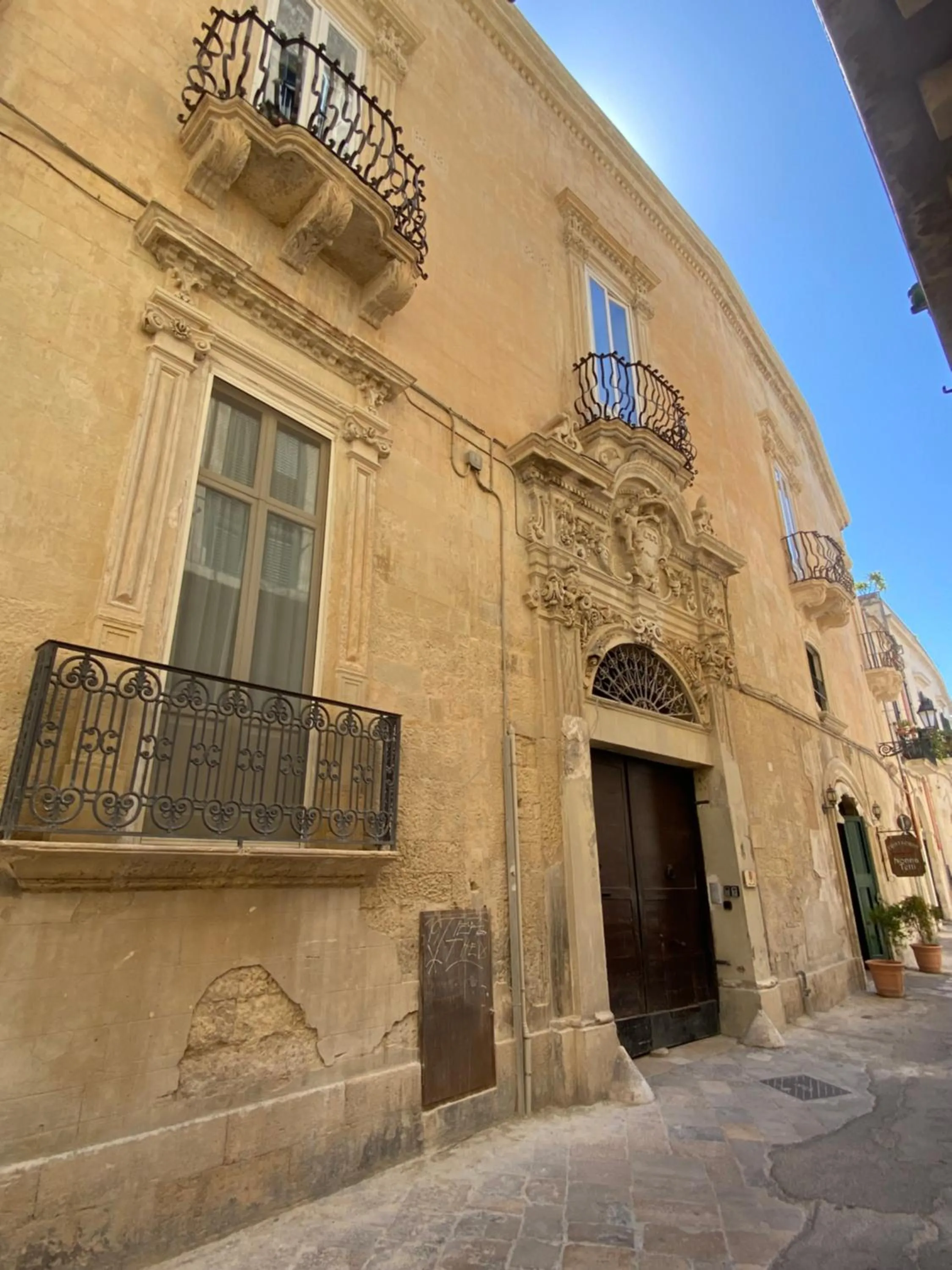 Property building in Roiss Haus Suites