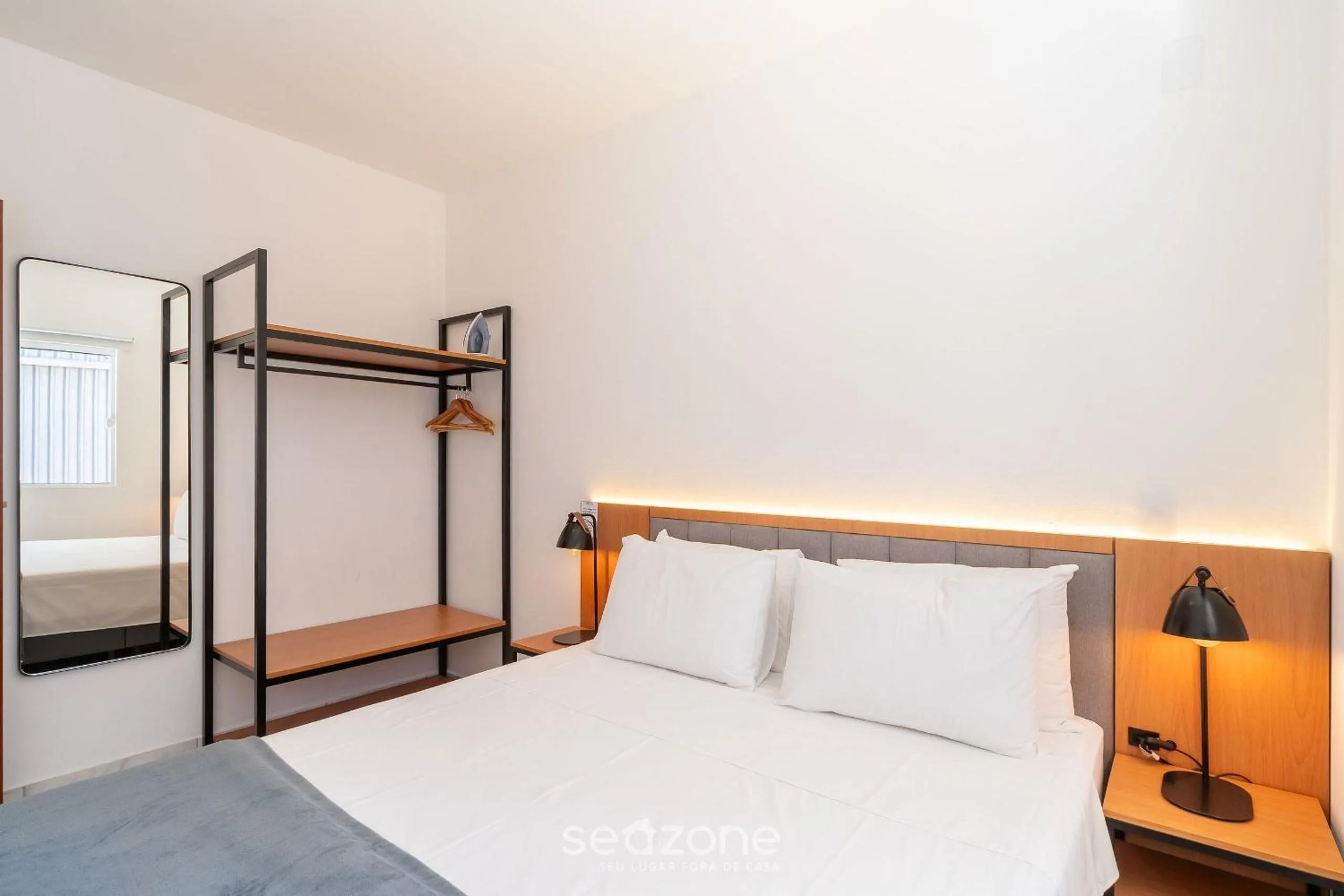 Bedroom, Bed in Apartamentos em Jurerê - JMA