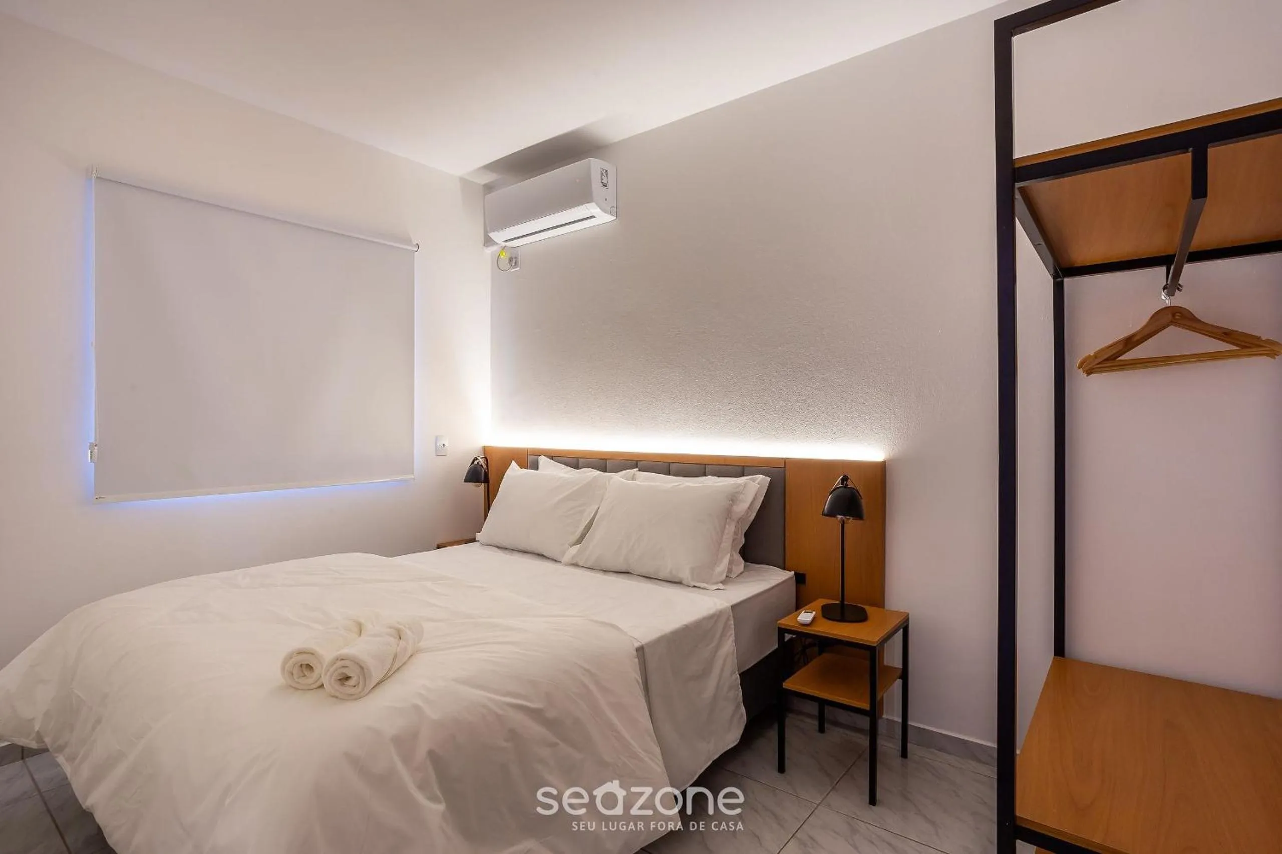 Bedroom, Bed in Apartamentos em Jurerê - JMA