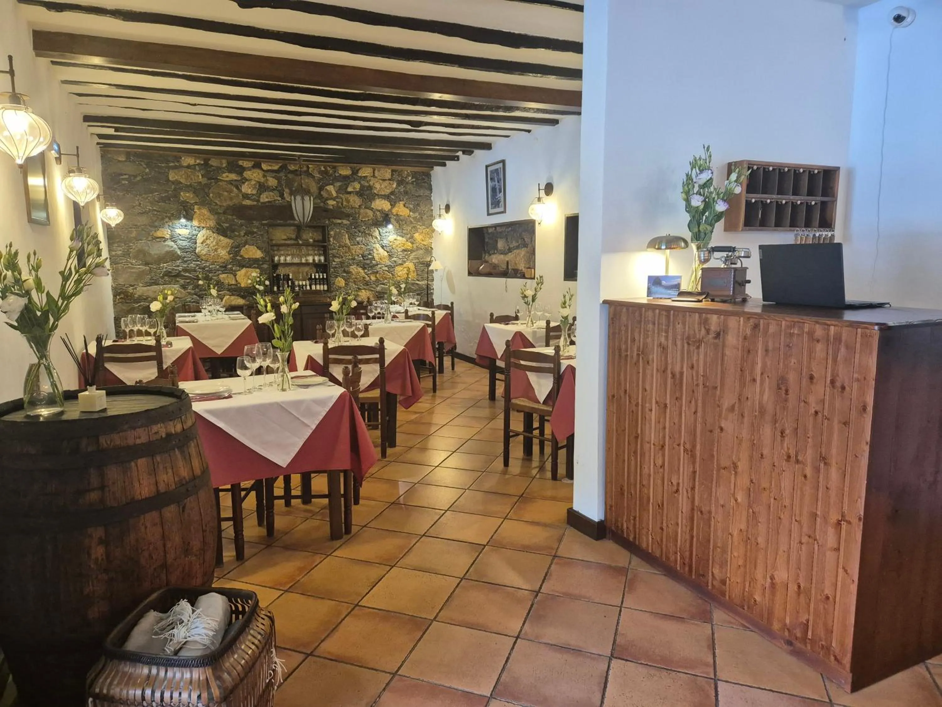 Restaurant/places to eat in Tamahuche Hotel Rural