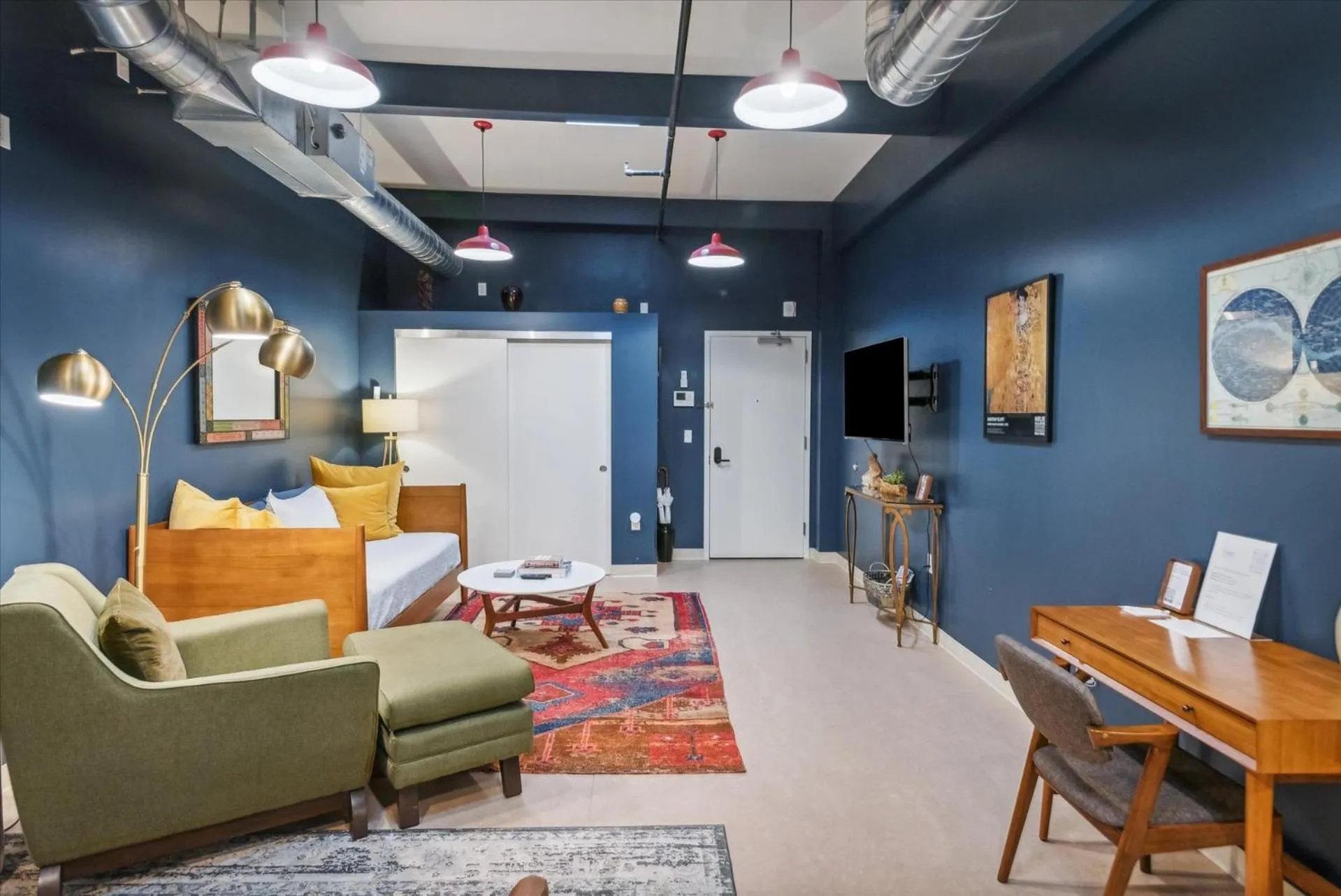 VioletSuitesPDX Boutique Hotel