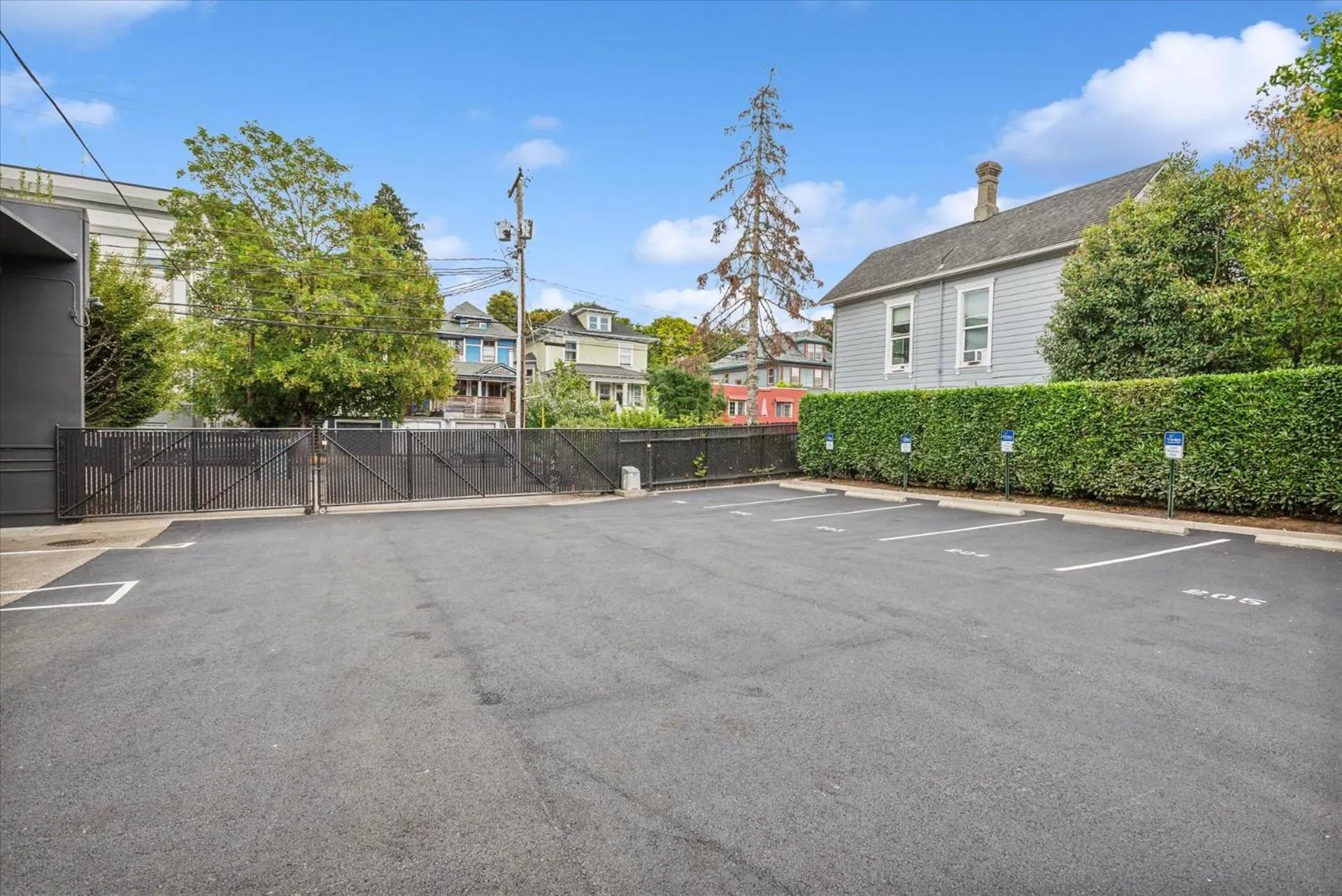 VioletSuitesPDX Boutique Hotel