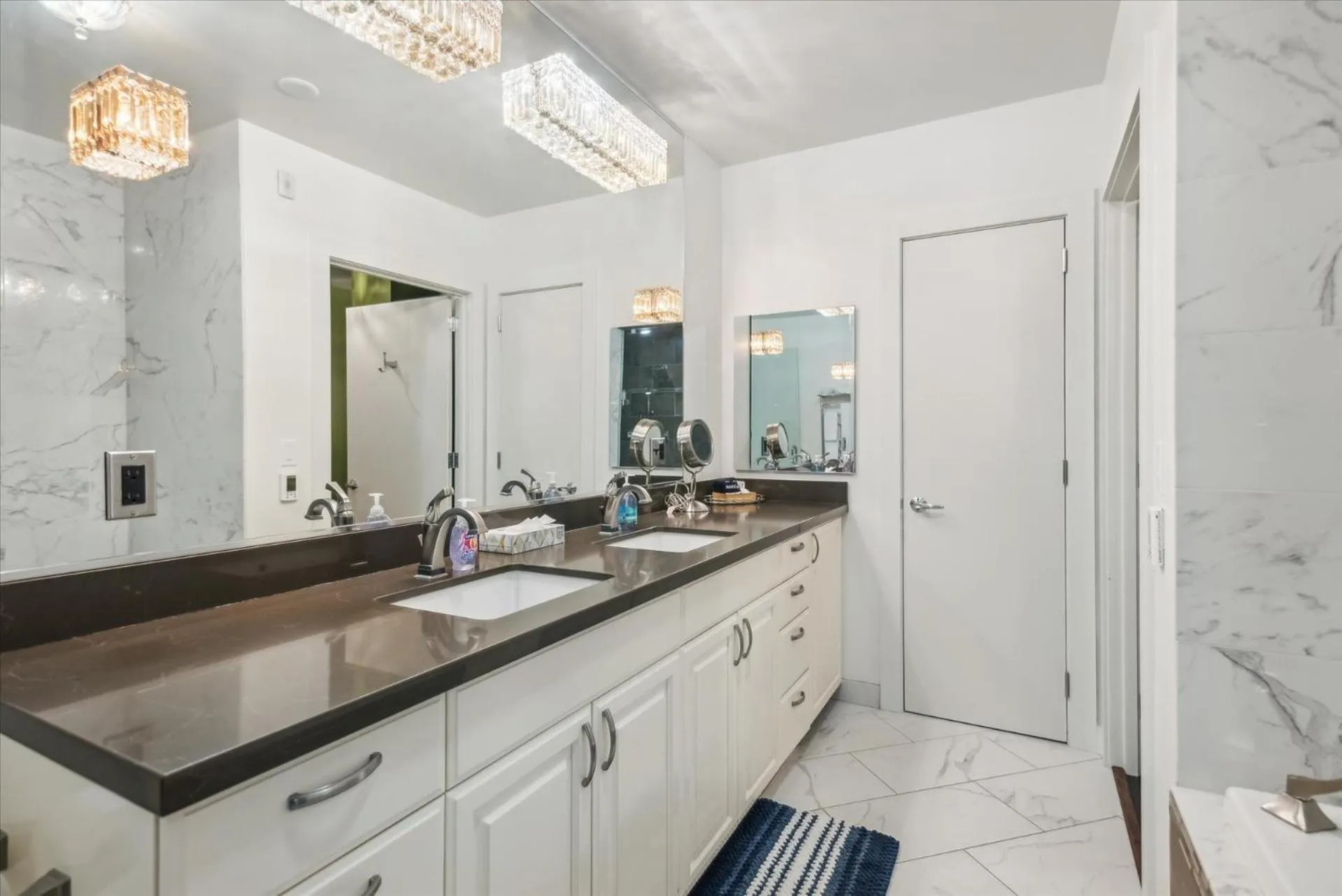 VioletSuitesPDX Boutique Hotel