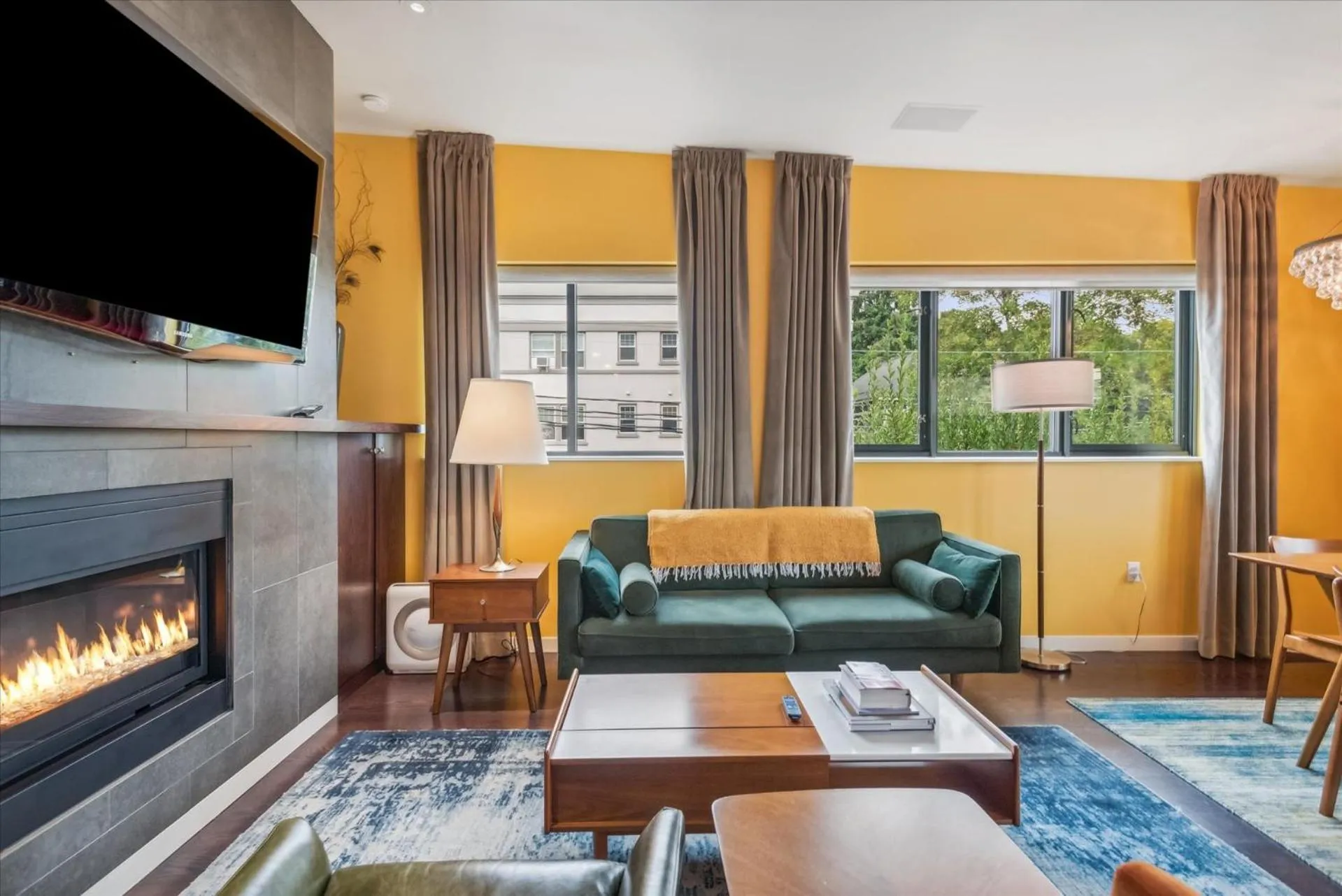 VioletSuitesPDX Boutique Hotel