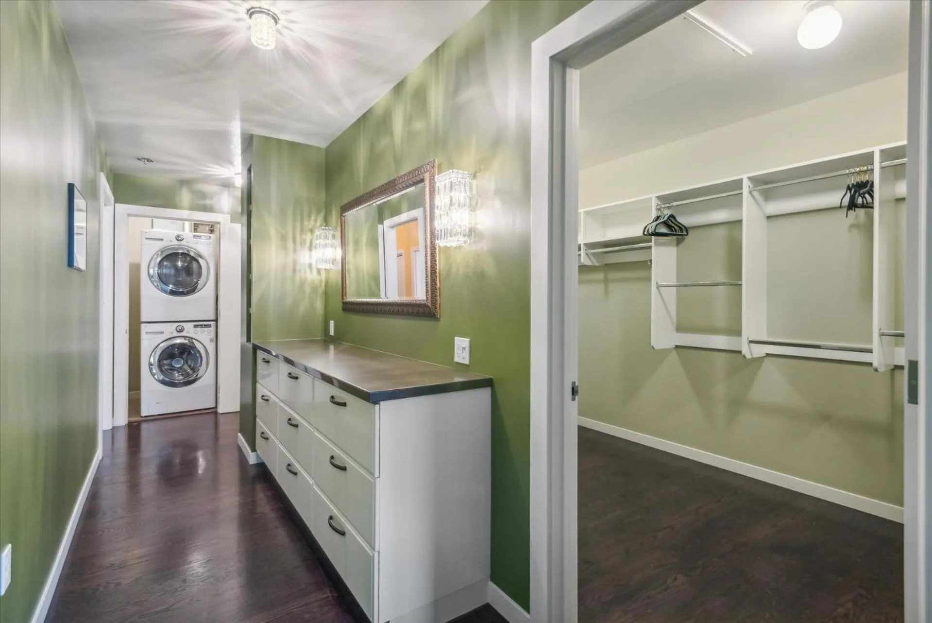 VioletSuitesPDX Boutique Hotel