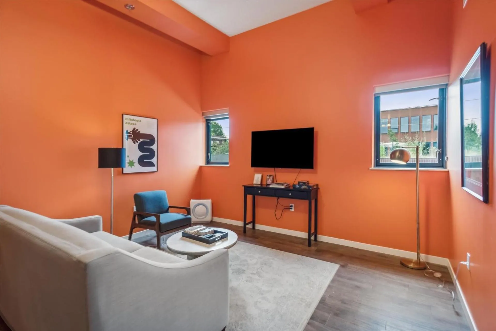 VioletSuitesPDX Boutique Hotel