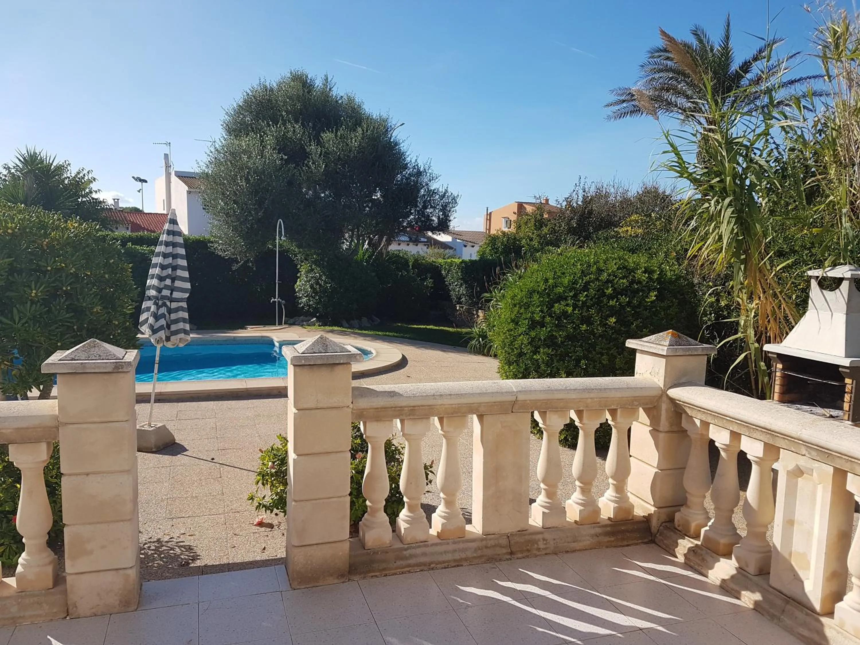Villa Luz: refugio de calma y belleza en Menorca