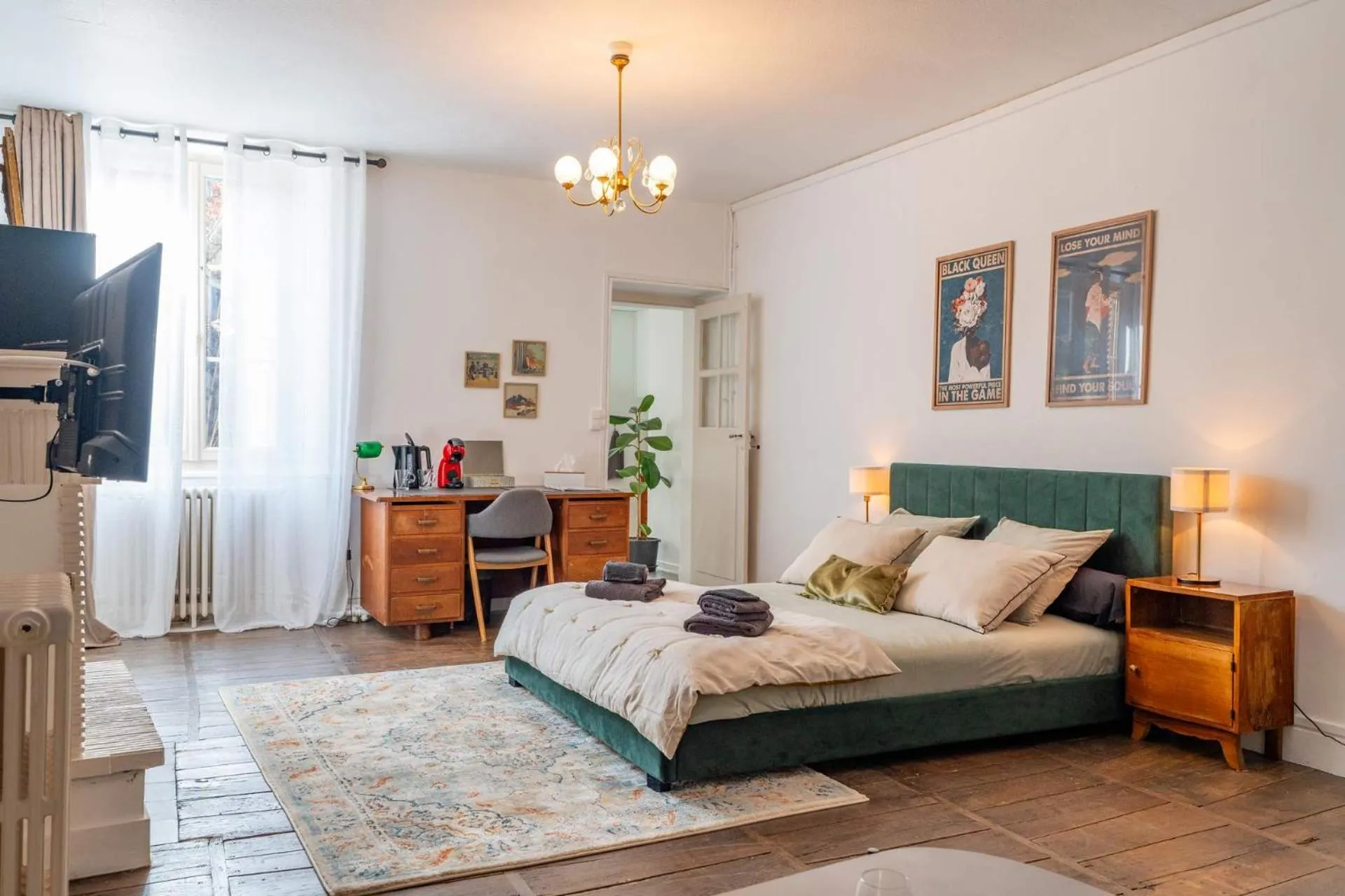 Bedroom, Bed in Les Suites de Bellac