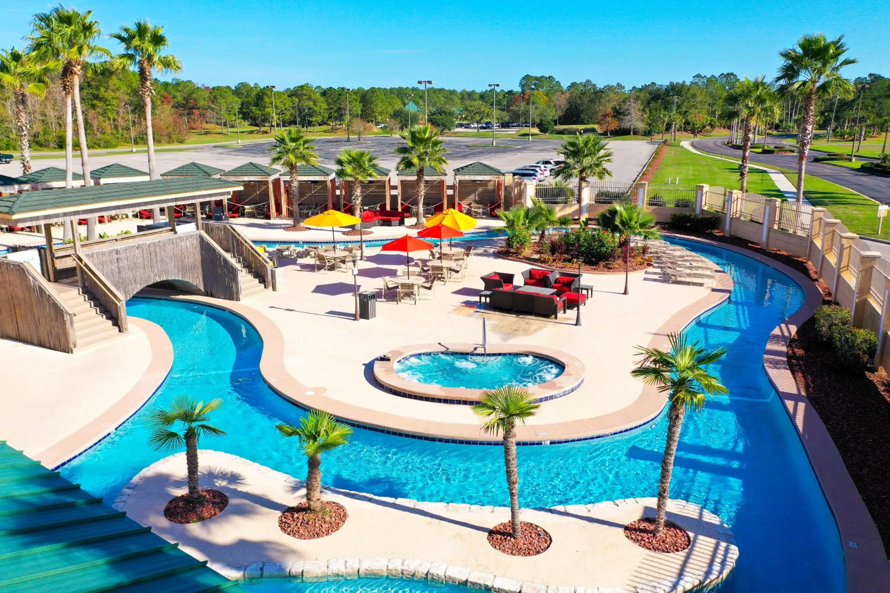 Swimming pool in Hollywood Casino Gulf Coast