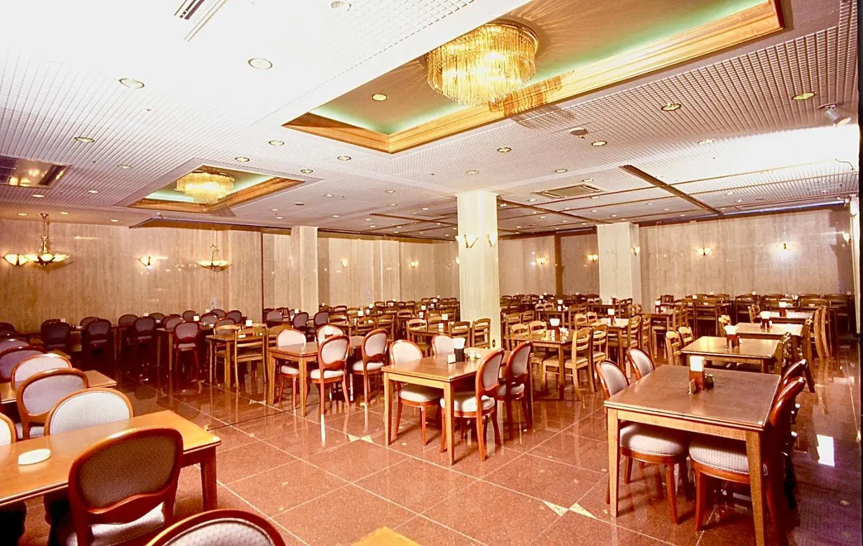 Restaurant/places to eat in Matsue Universal Hotel Restaurant/places to eat in Matsue Universal Hotel