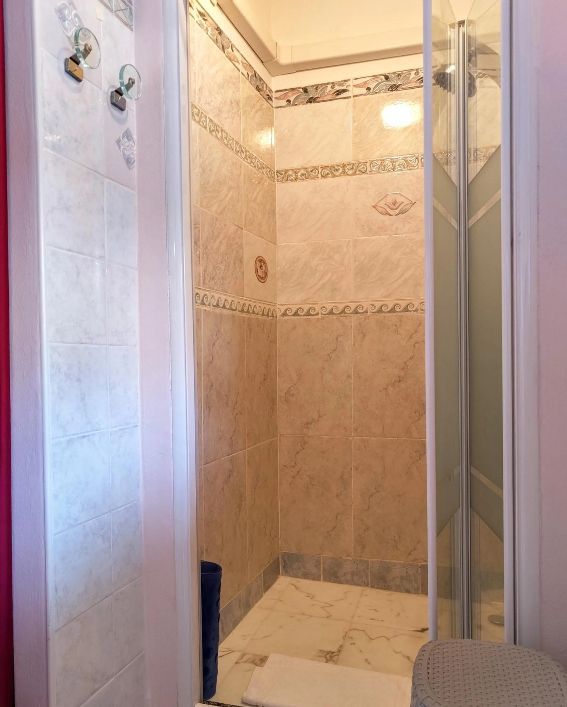 Shower in B&B Madonna della Neve