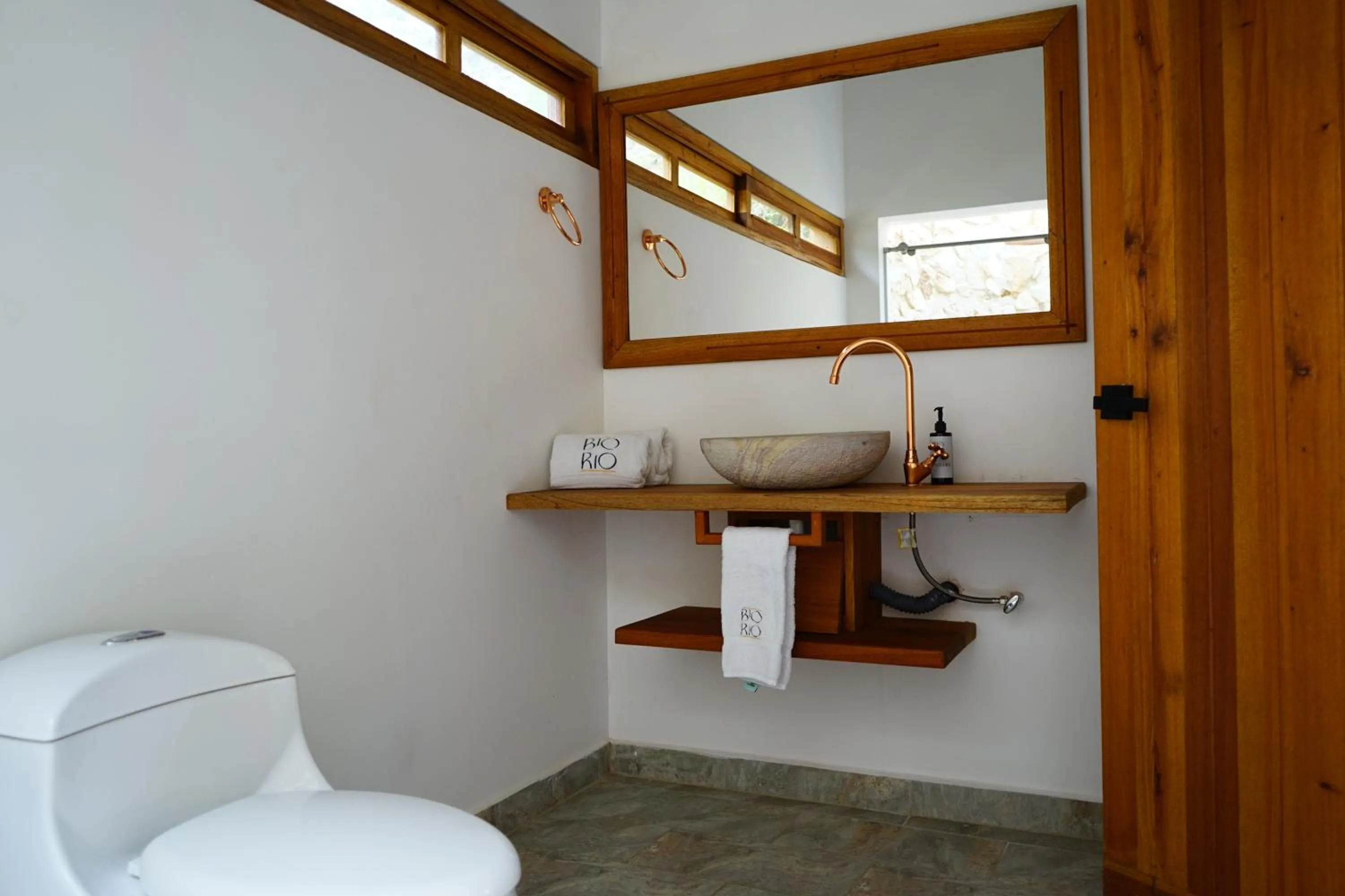 Toilet in Bio Rio Hotel