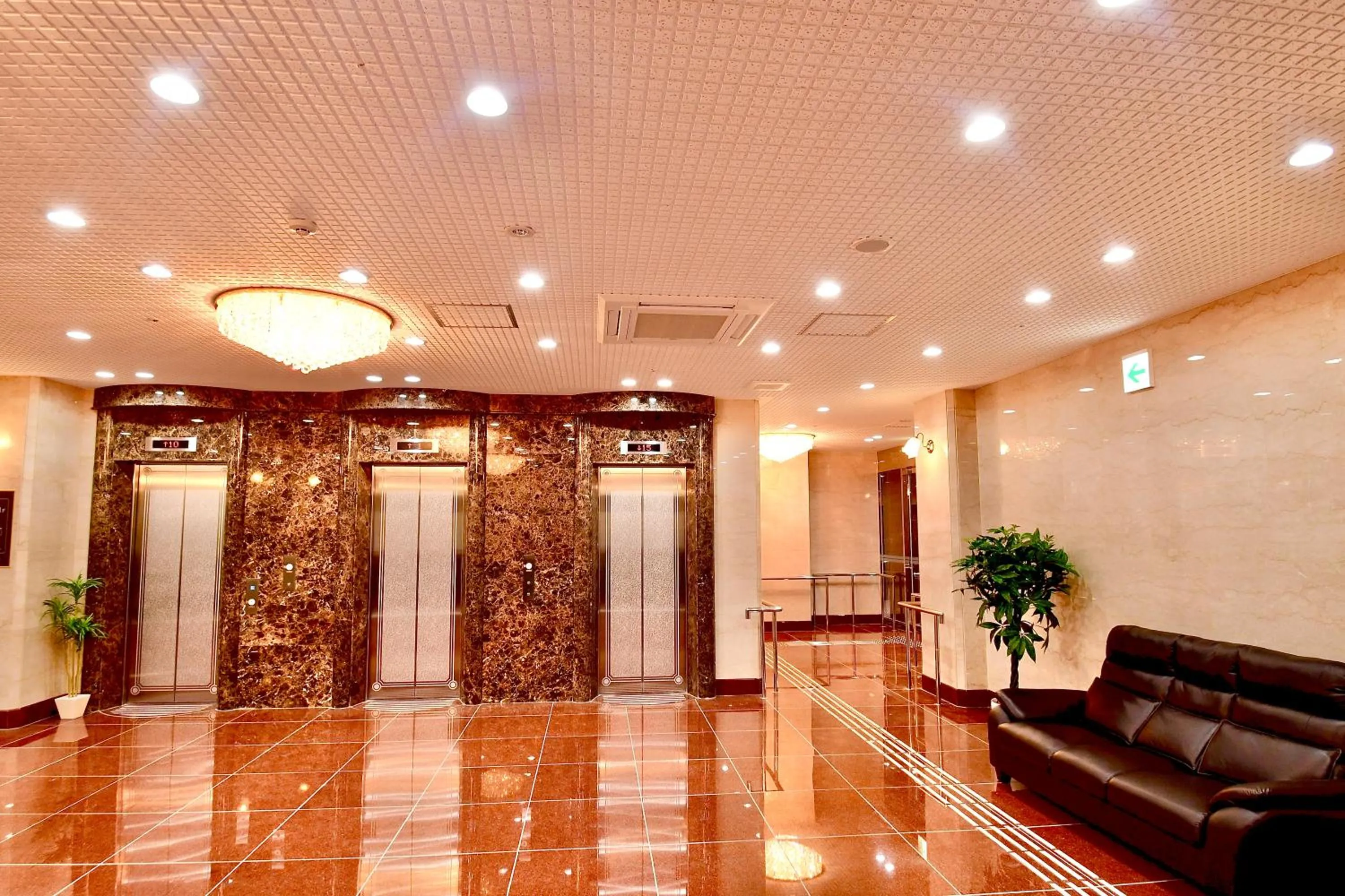 elevator in Himeji Ekimae Universal Hotel Minamiguchi