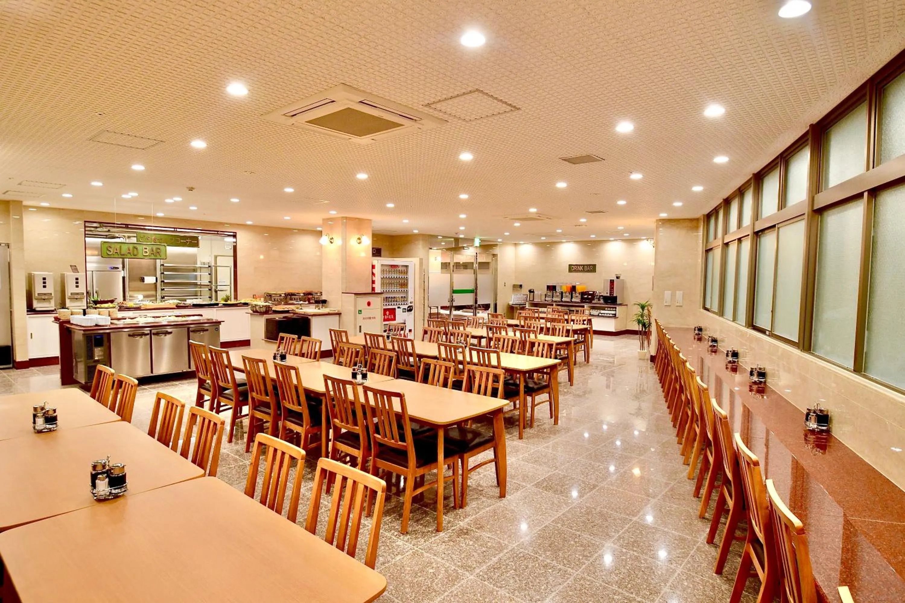 Restaurant/places to eat in Himeji Ekimae Universal Hotel Minamiguchi
