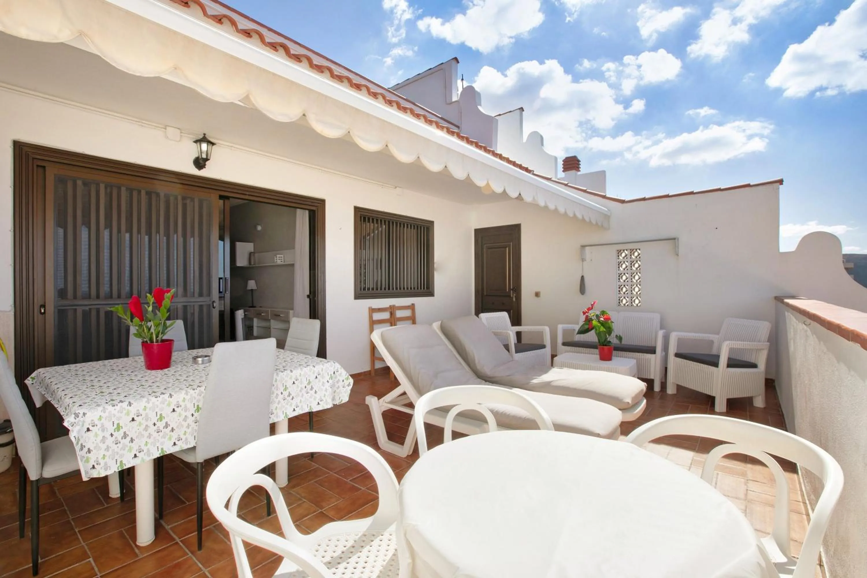 Property building in Las Fuentes