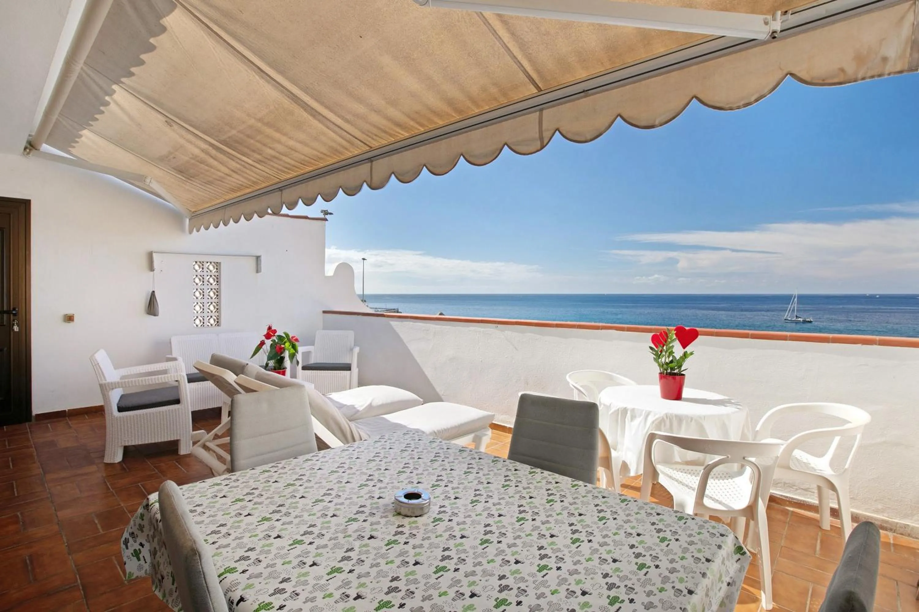 Property building in Las Fuentes