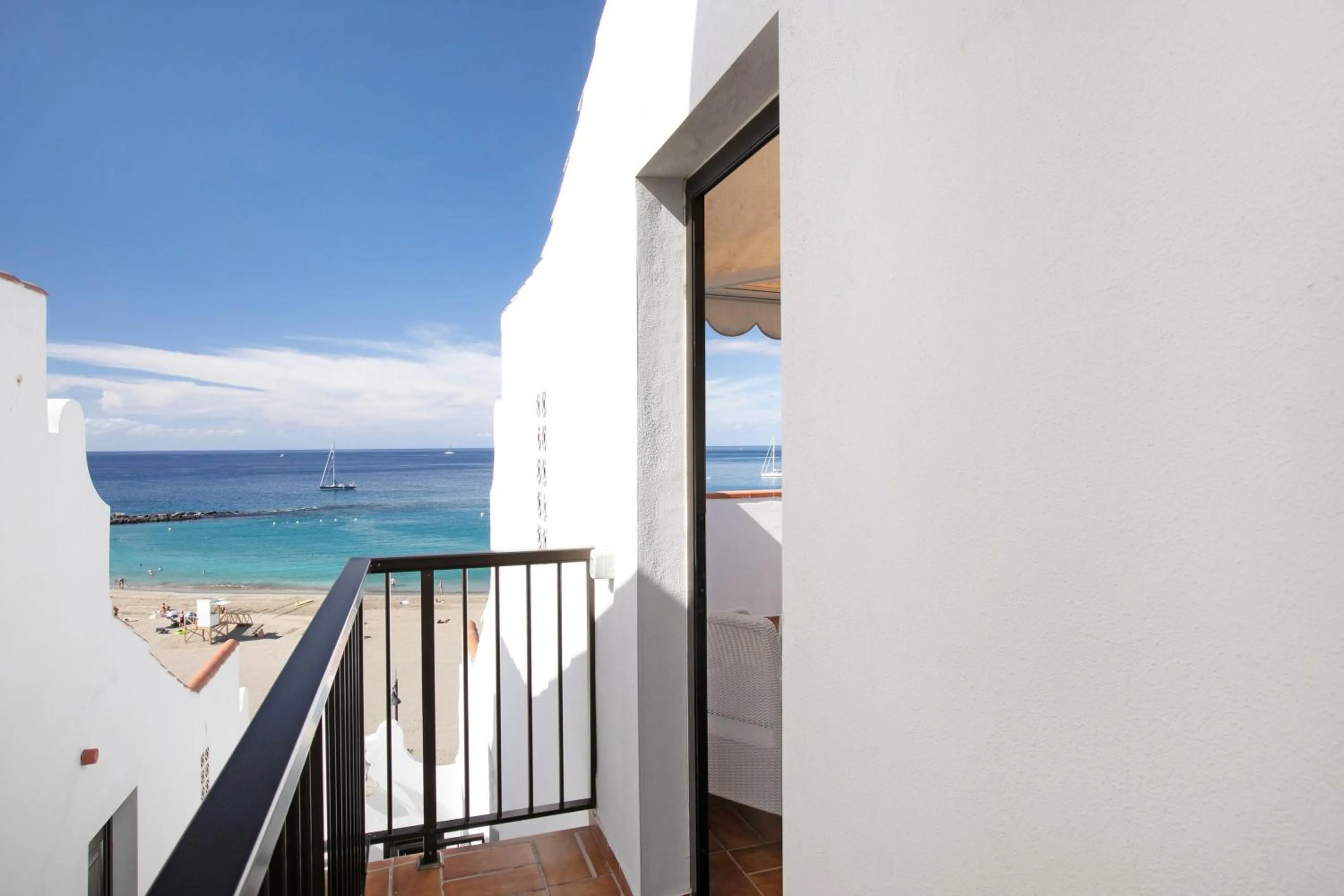 Property building in Las Fuentes