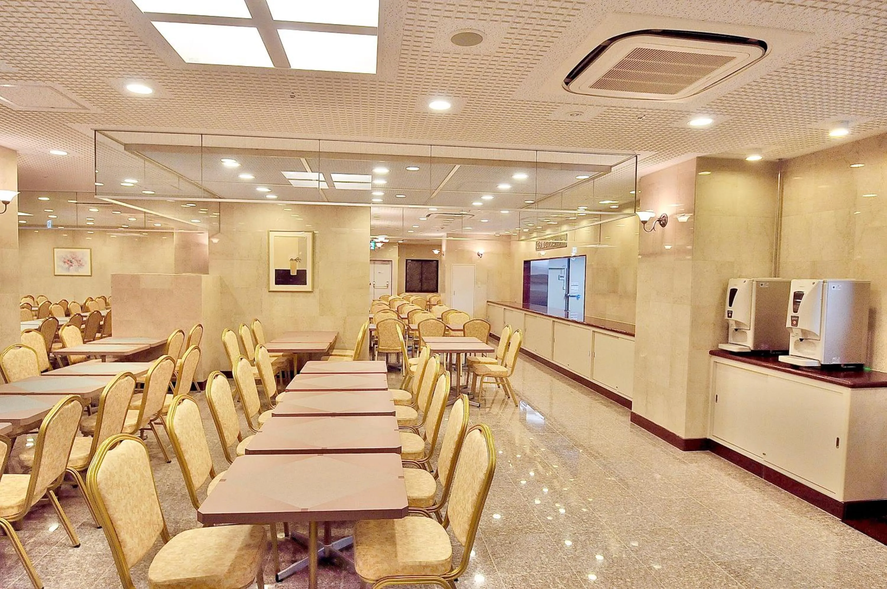 Restaurant/places to eat in Okayama Universal Hotel Annex