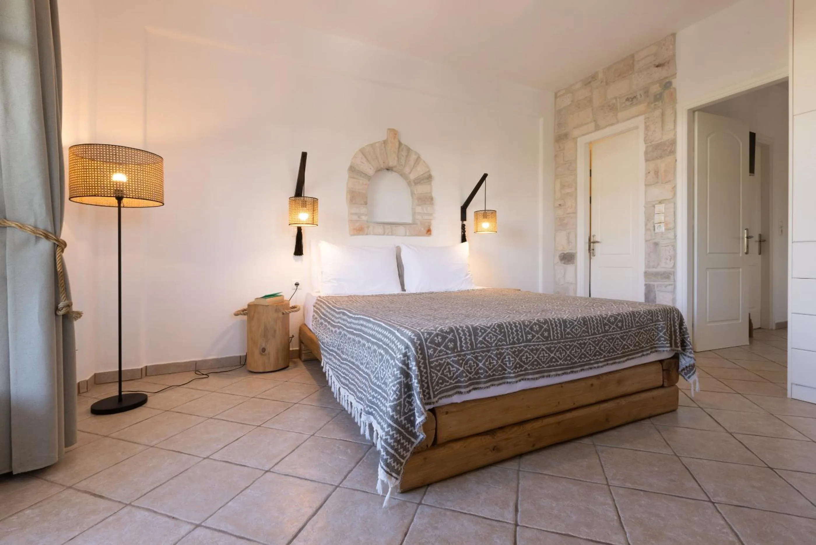 Bedroom, Bed in Acoya Residences